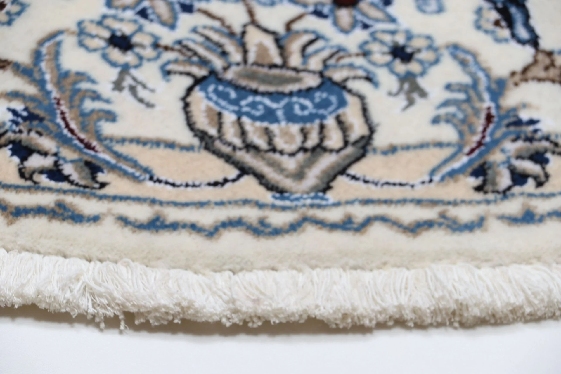 Nain Persian Rug 195 × 195 cm, Wool, hand-knotted