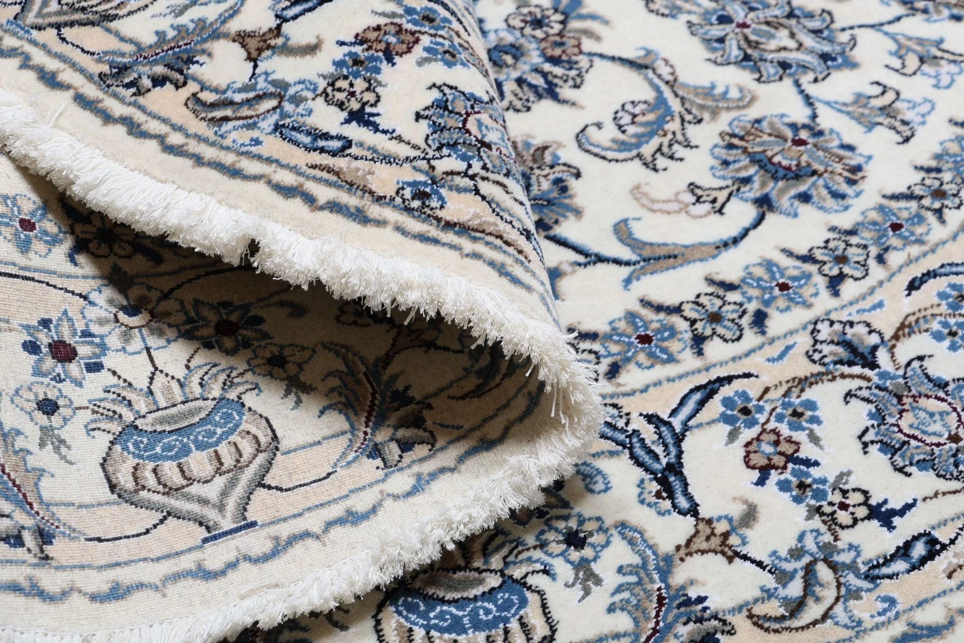 Nain Persian Rug 195 × 195 cm, Wool, hand-knotted