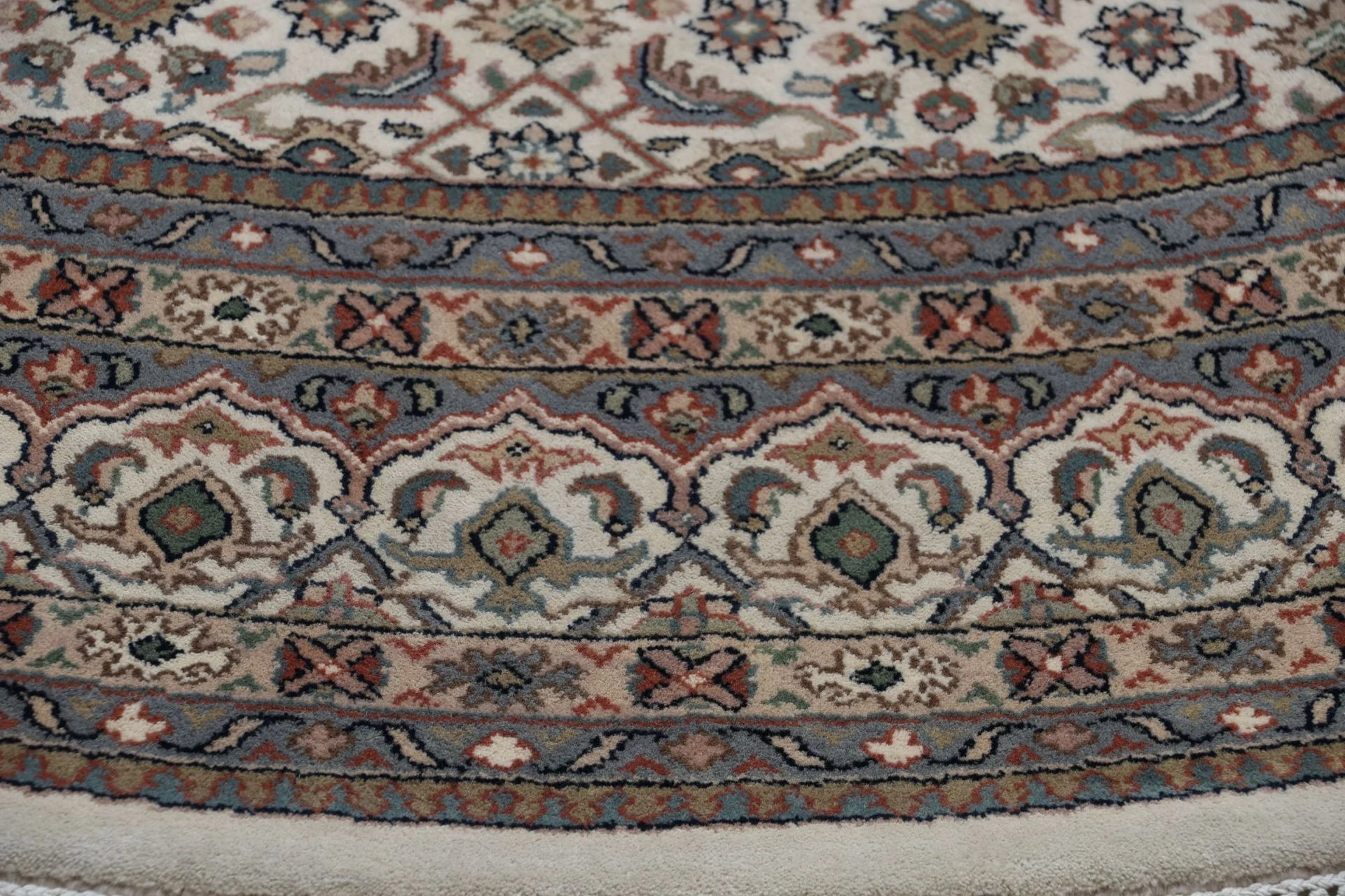 Bijar Indian Rug — hand-knotted, 246 × 246 cm, Wool