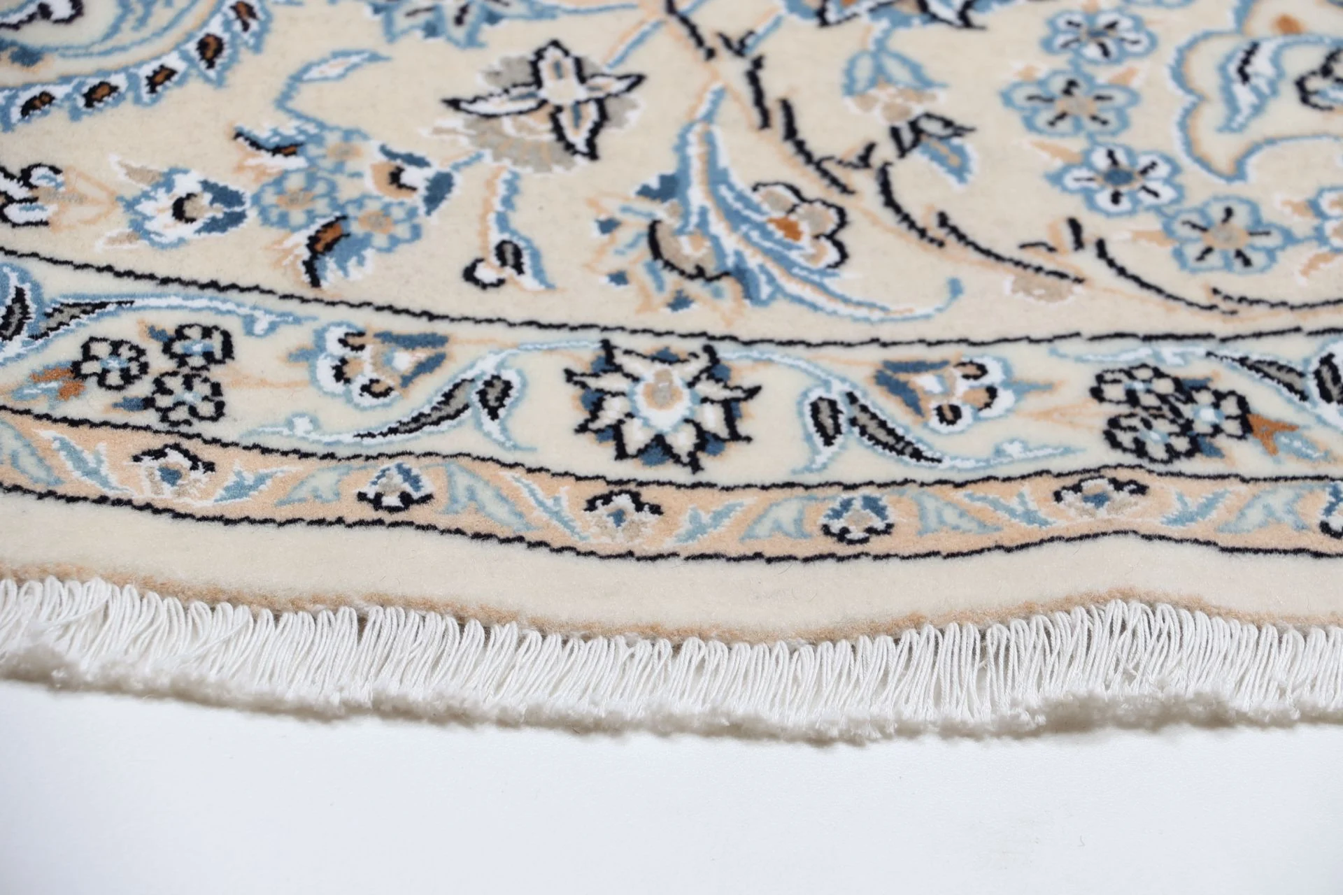 Hand-Knotted Wool Nain Persian Rug, 250 × 250 cm