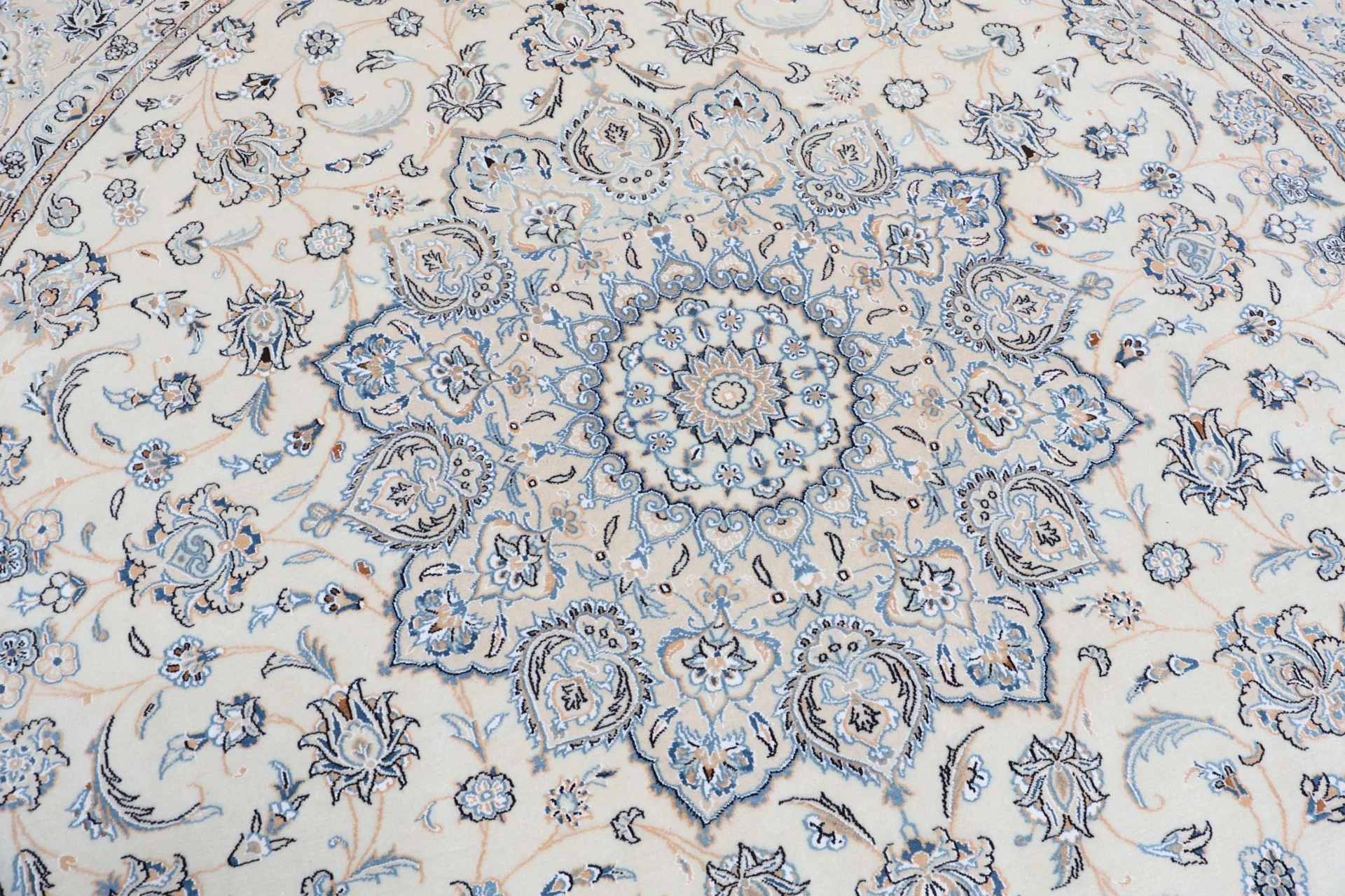 Hand-Knotted Wool Nain Persian Rug, 250 × 250 cm