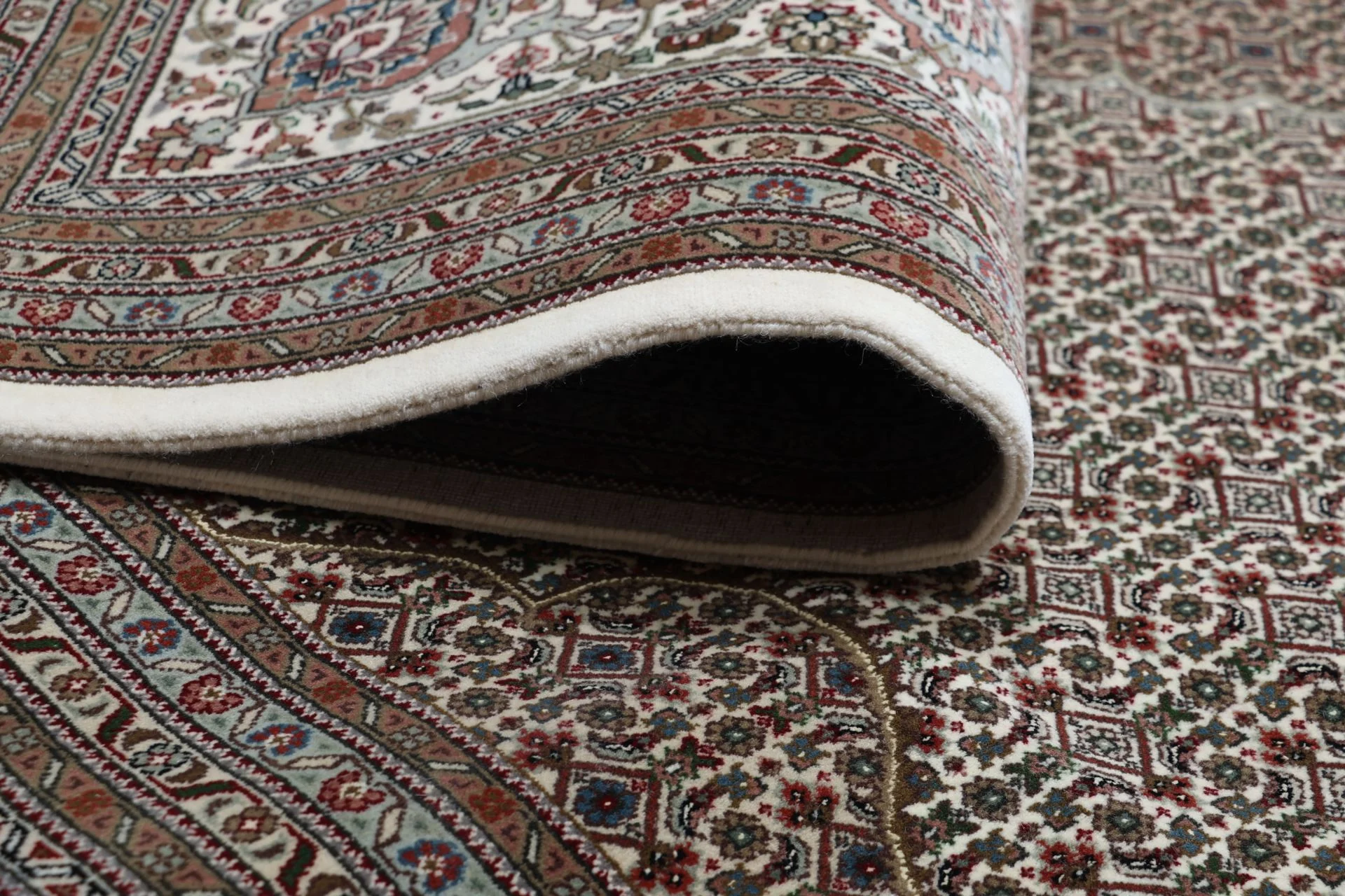 Hand-Knotted Wool Tabriz Indian Rug, 298 × 397 cm