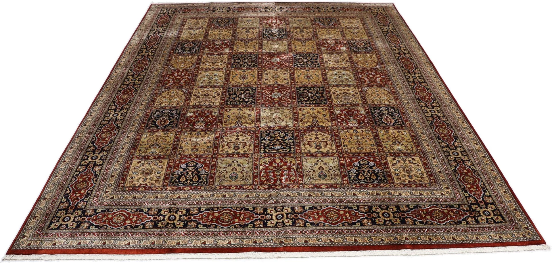 Qom Indian Rug — hand-knotted, 302 × 395 cm, Wool