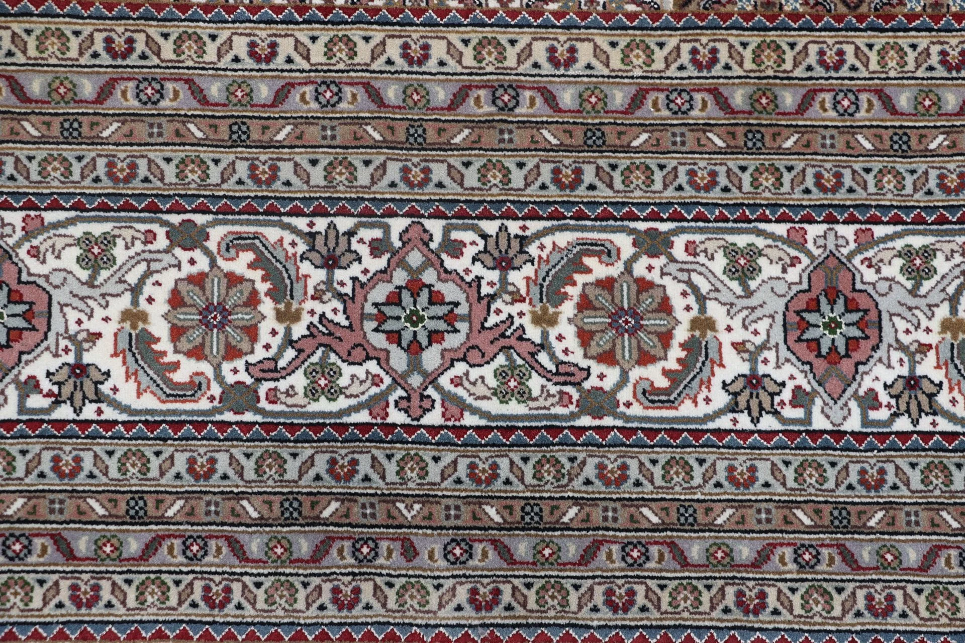 Hand-Knotted Wool Tabriz Indian Rug, 252 × 354 cm