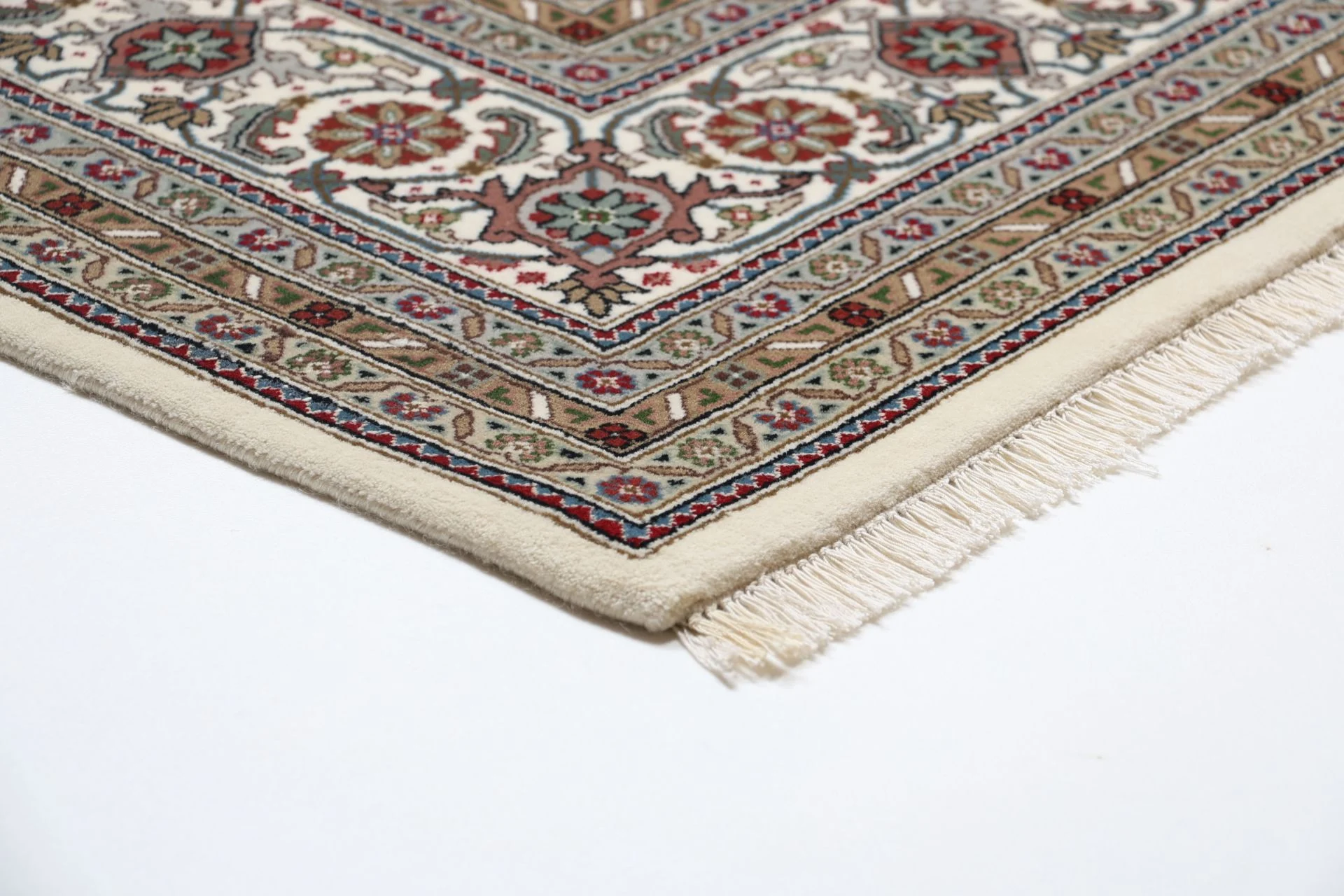 Tabriz Indian Rug — hand-knotted, 250 × 349 cm, Wool