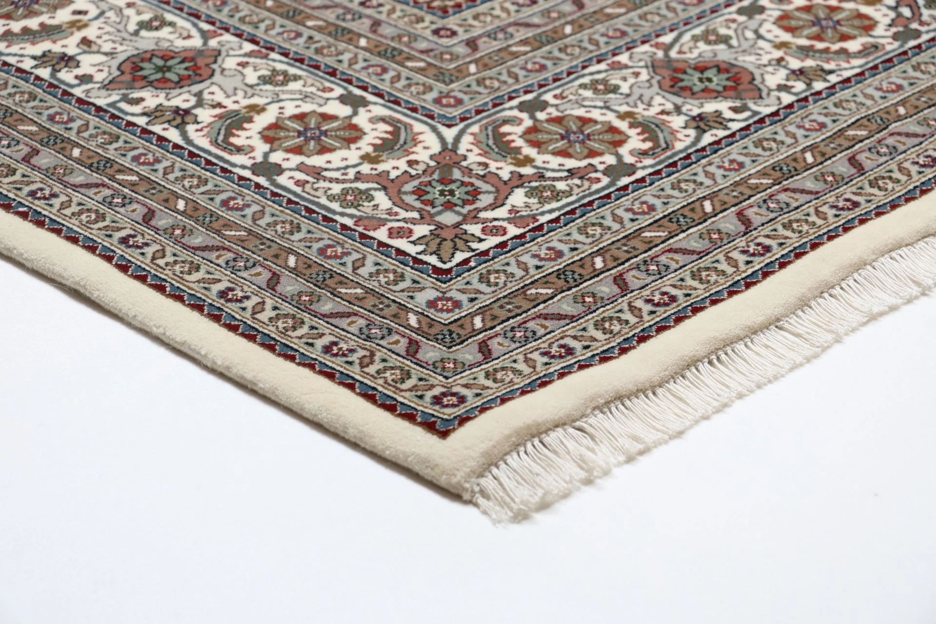 Hand-Knotted Wool Tabriz Indian Rug, 253 × 348 cm