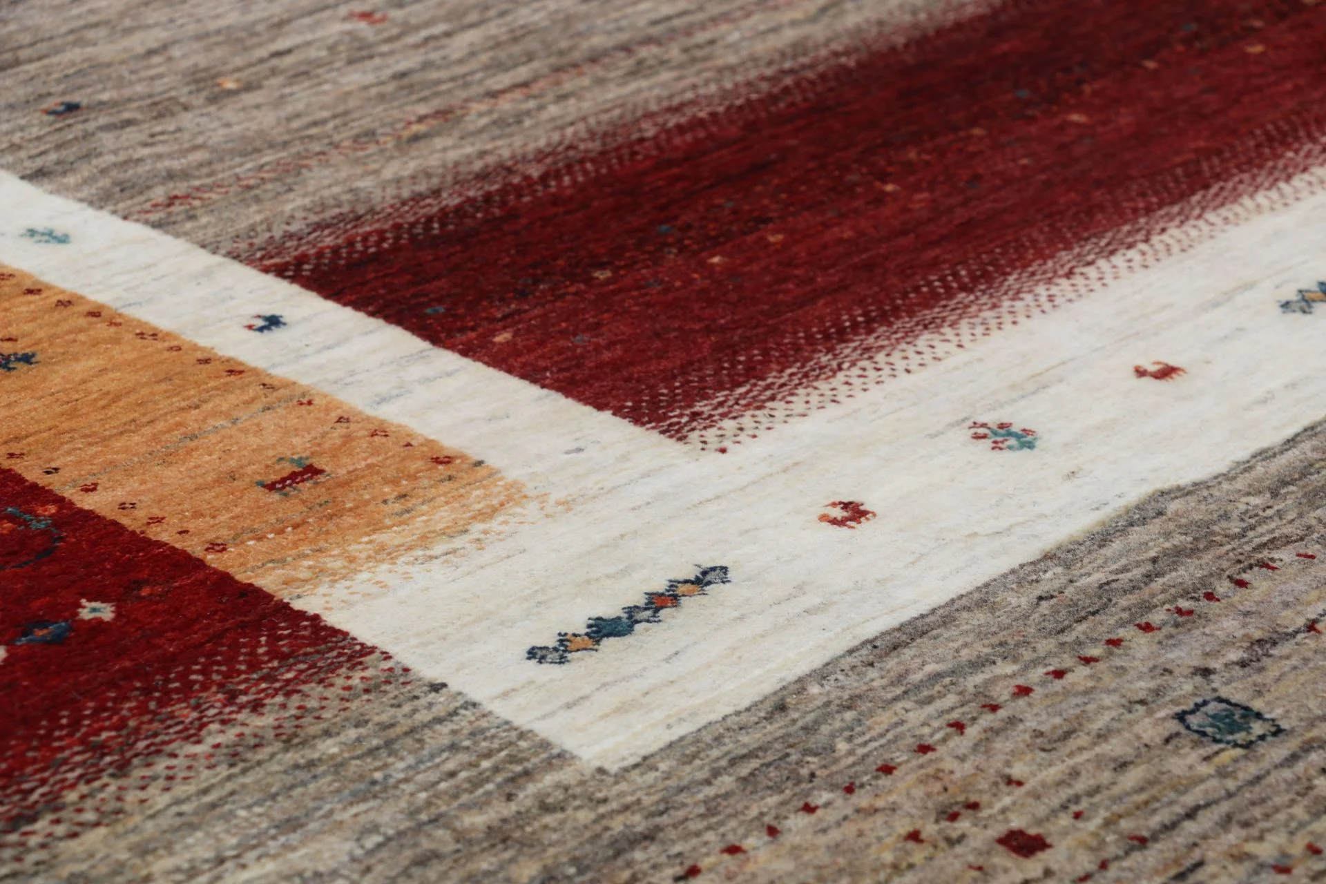 Loribaft Indian Rug — hand-knotted, 248 × 306 cm, Wool