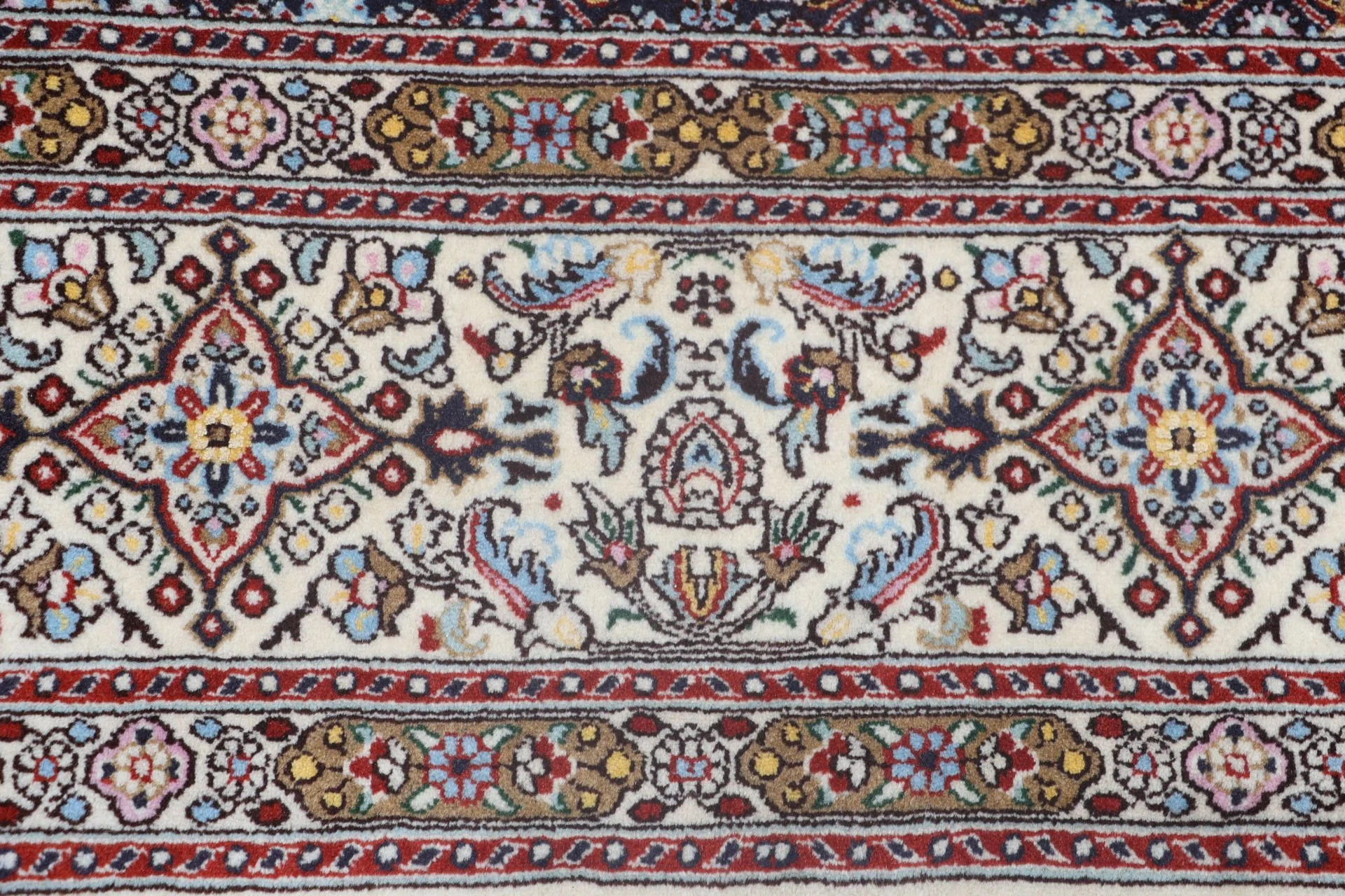 Moud Persian Rug — hand-knotted, 195 × 305 cm, Wool