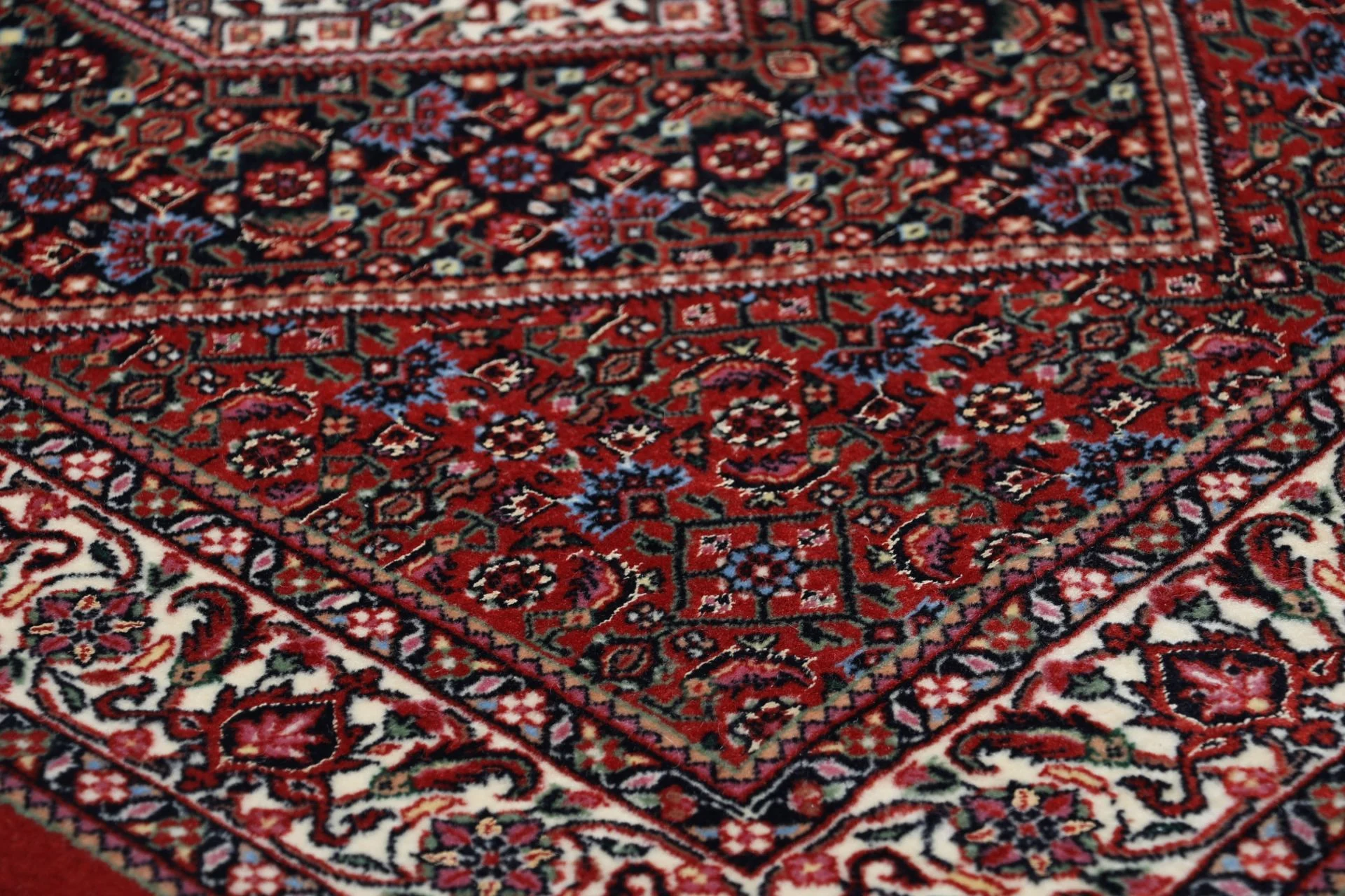 perserteppich-bidjar-90-x-305-cm-schurwolle-seide-handgeknupft-31 Hand-Knotted Wool & Silk Bijar Persian Rug, 90 × 305 cm