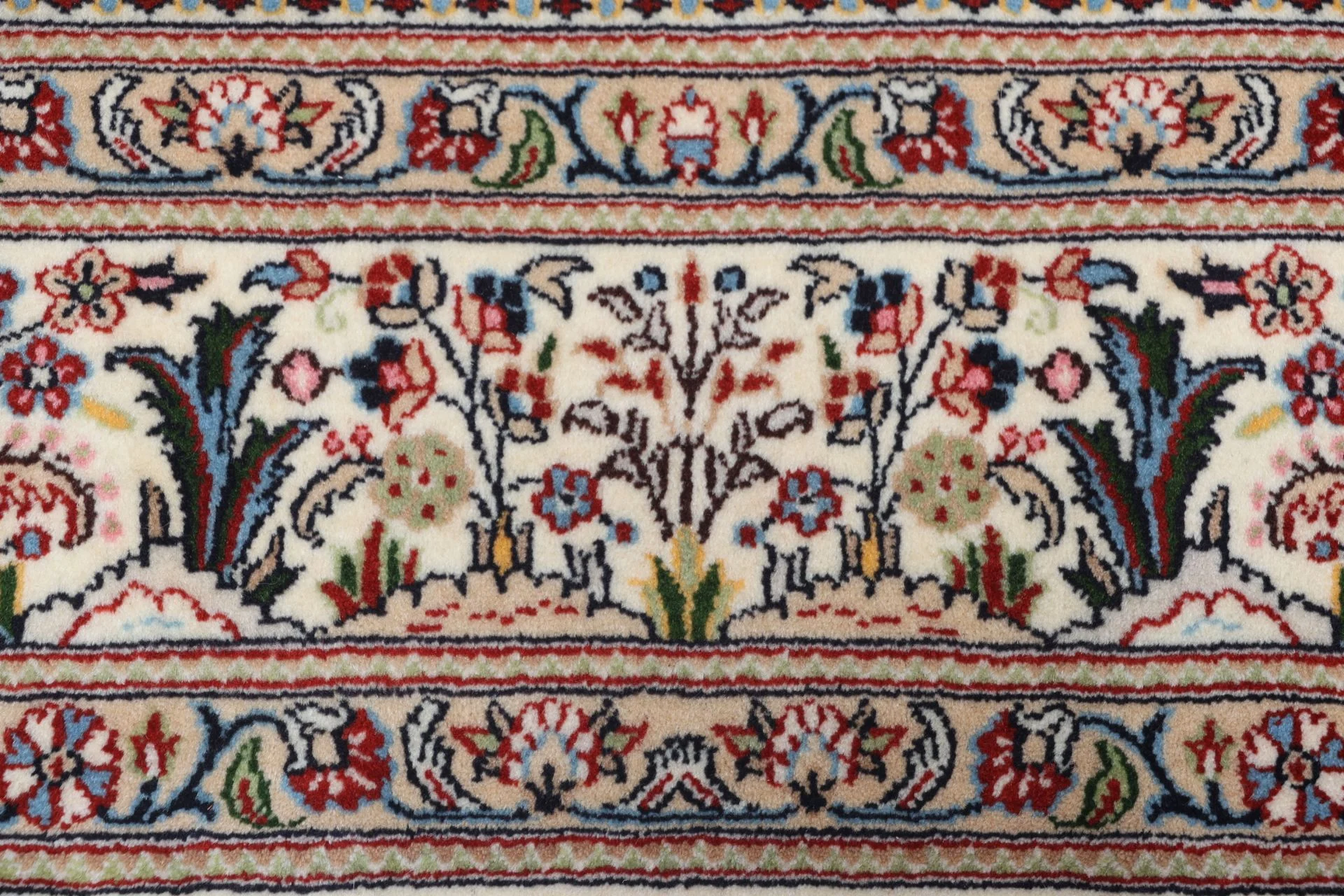Moud Persian Rug 175 × 238 cm, Wool, hand-knotted