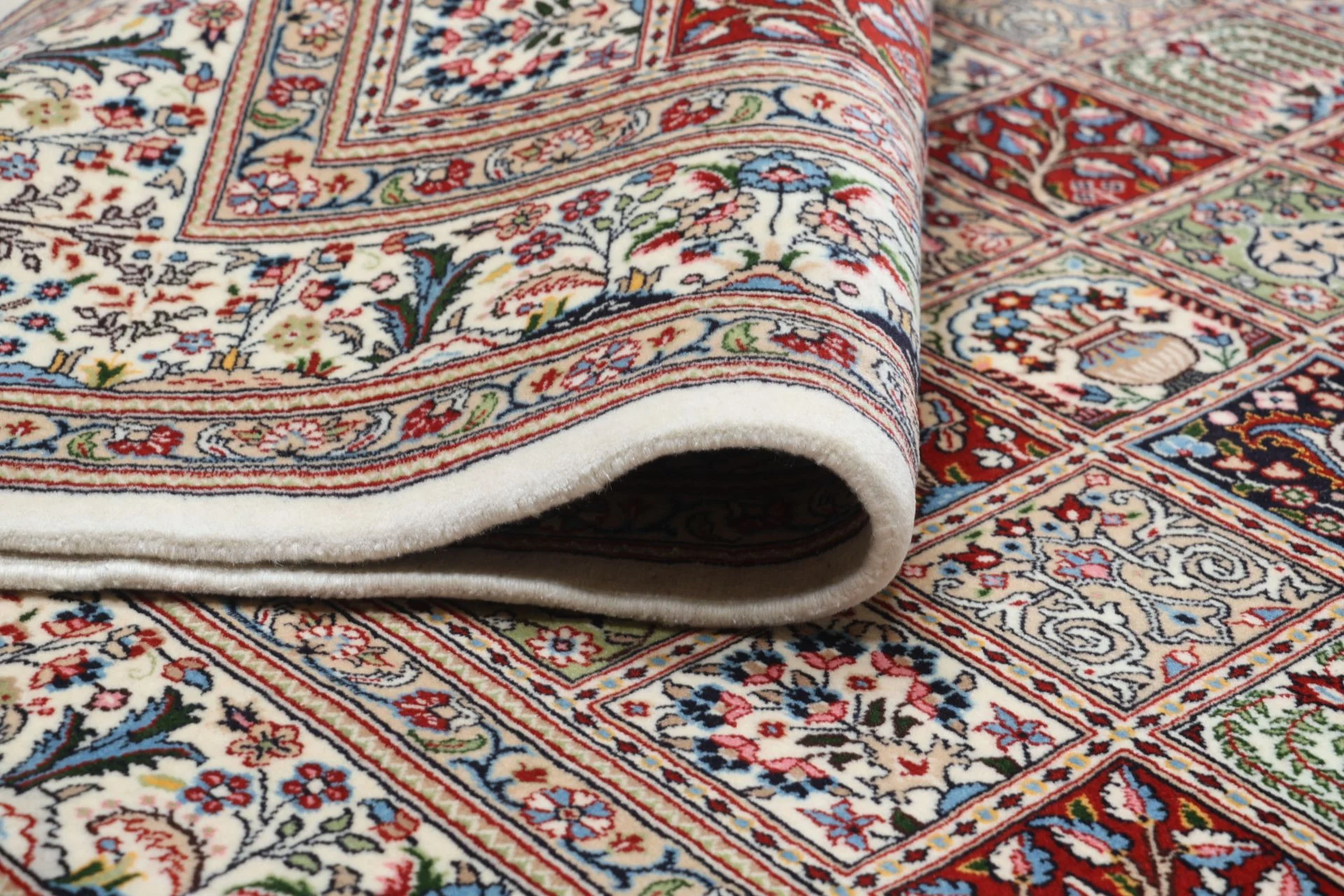 Moud Persian Rug 175 × 238 cm, Wool, hand-knotted