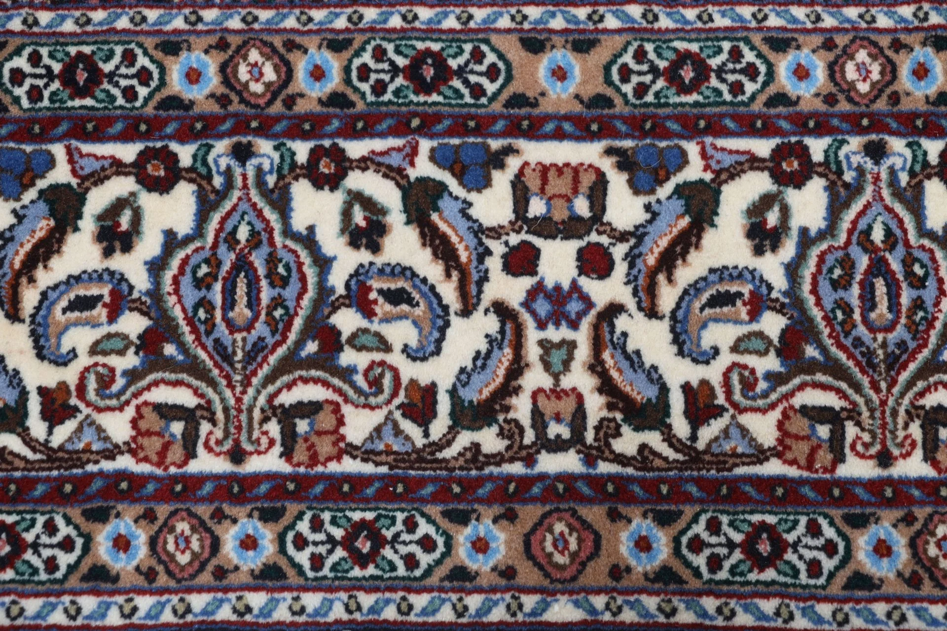Moud Persian Rug 170 × 235 cm, Wool, hand-knotted