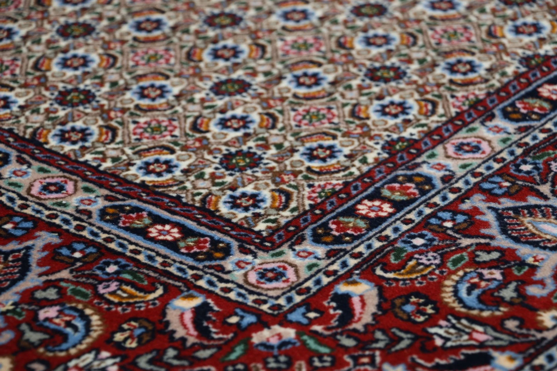 perserteppich-moud-167-x-235-cm-schurwolle-und-seide-handgeknupft-16 Moud Persian Rug 167 × 235 cm, Wool & Silk, hand-knotted
