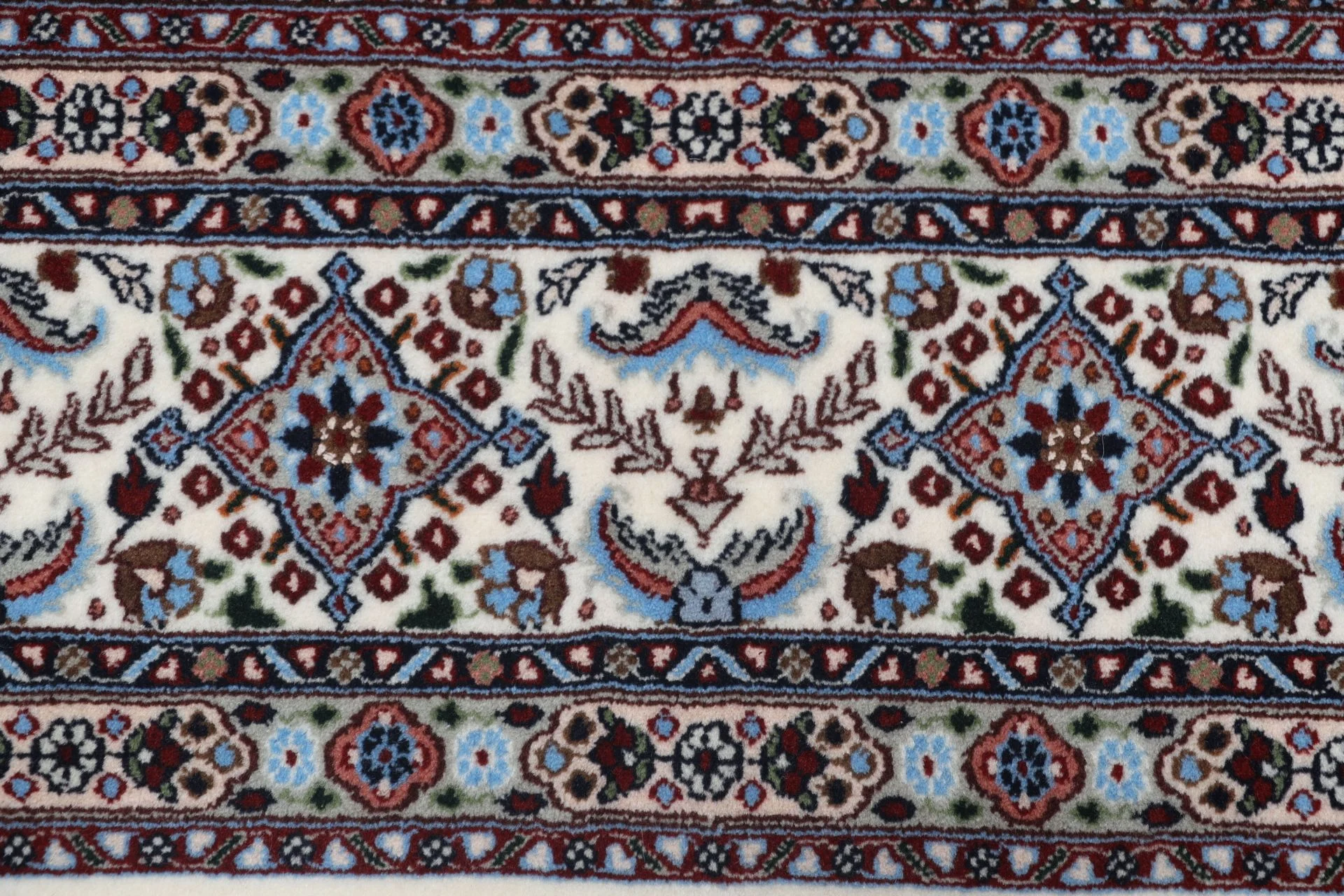 Hand-Knotted Wool Moud Persian Rug, 175 × 247 cm