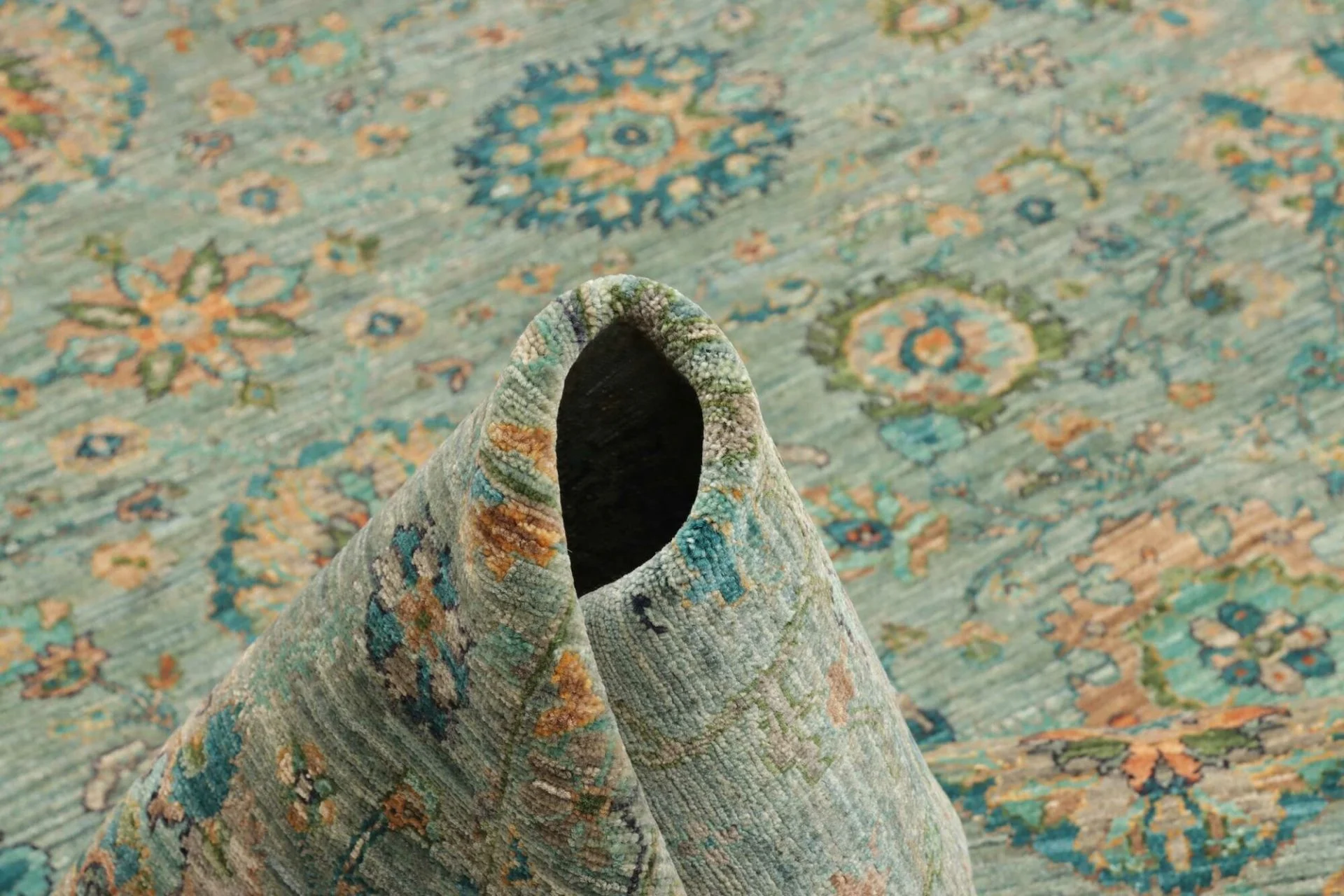 Samarkand Pakistani Rug 248 × 299 cm, Wool, hand-knotted