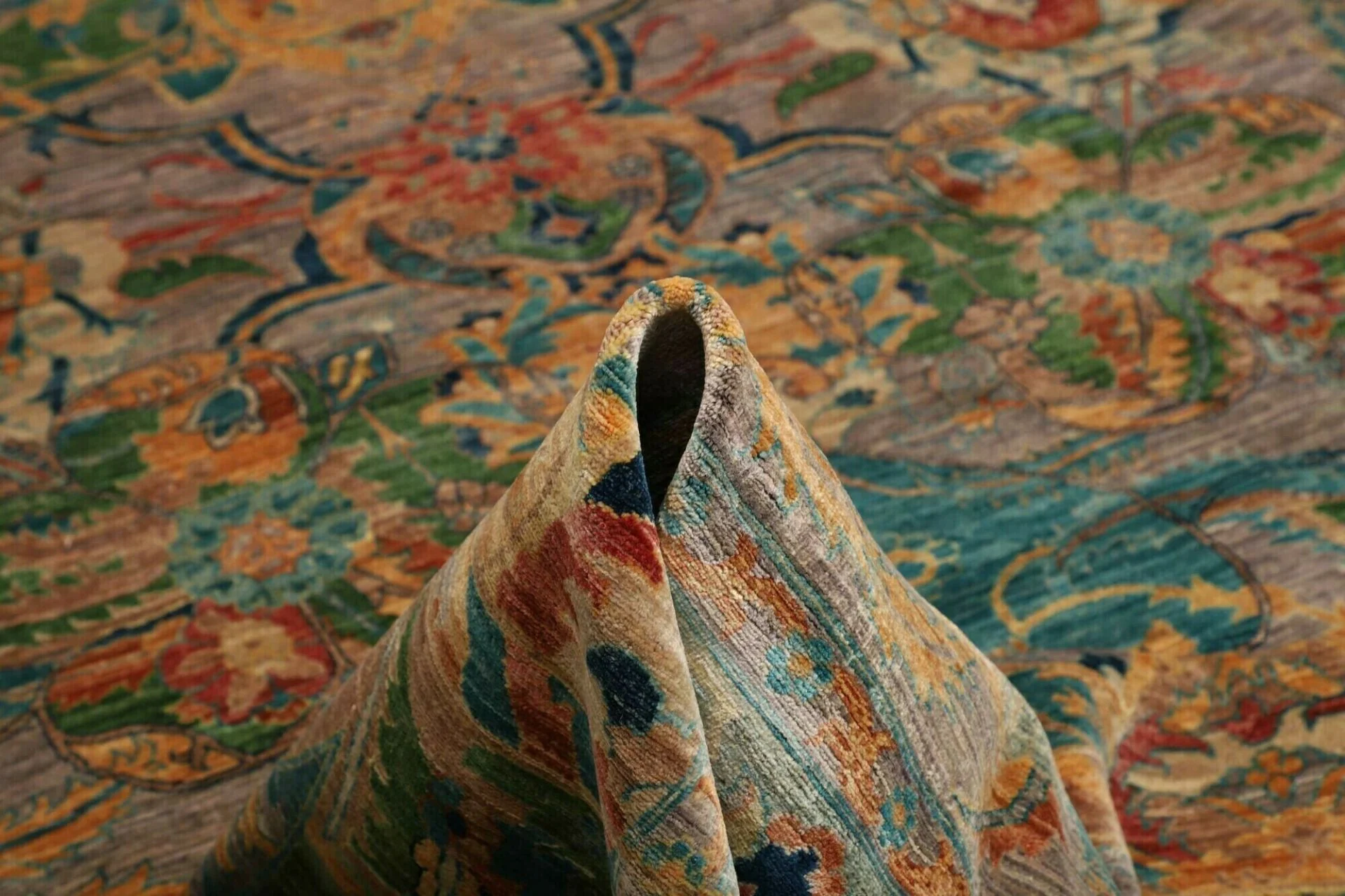 Samarkand Pakistani Rug — hand-knotted, 246 × 303 cm, Wool