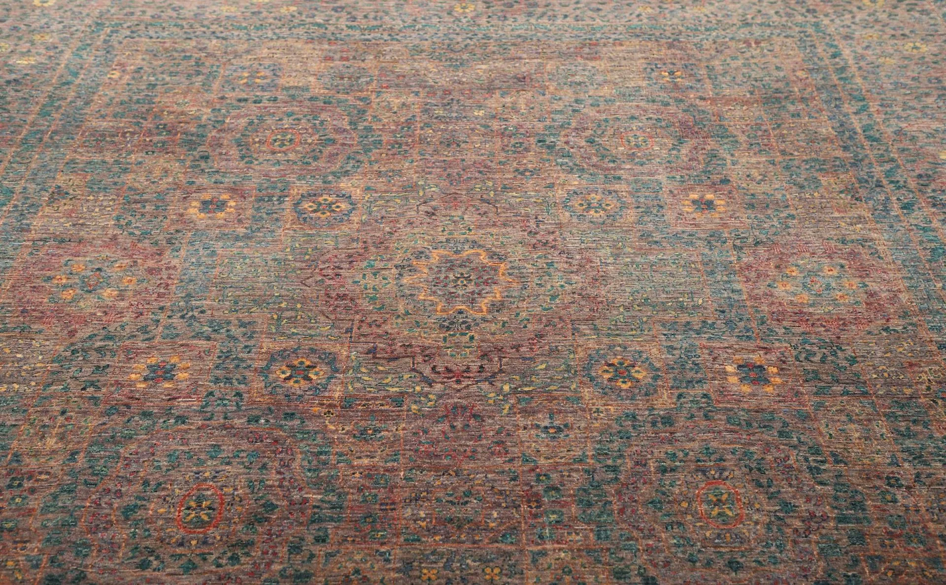 Mamluk Pakistani Rug 255 × 300 cm, Wool, hand-knotted