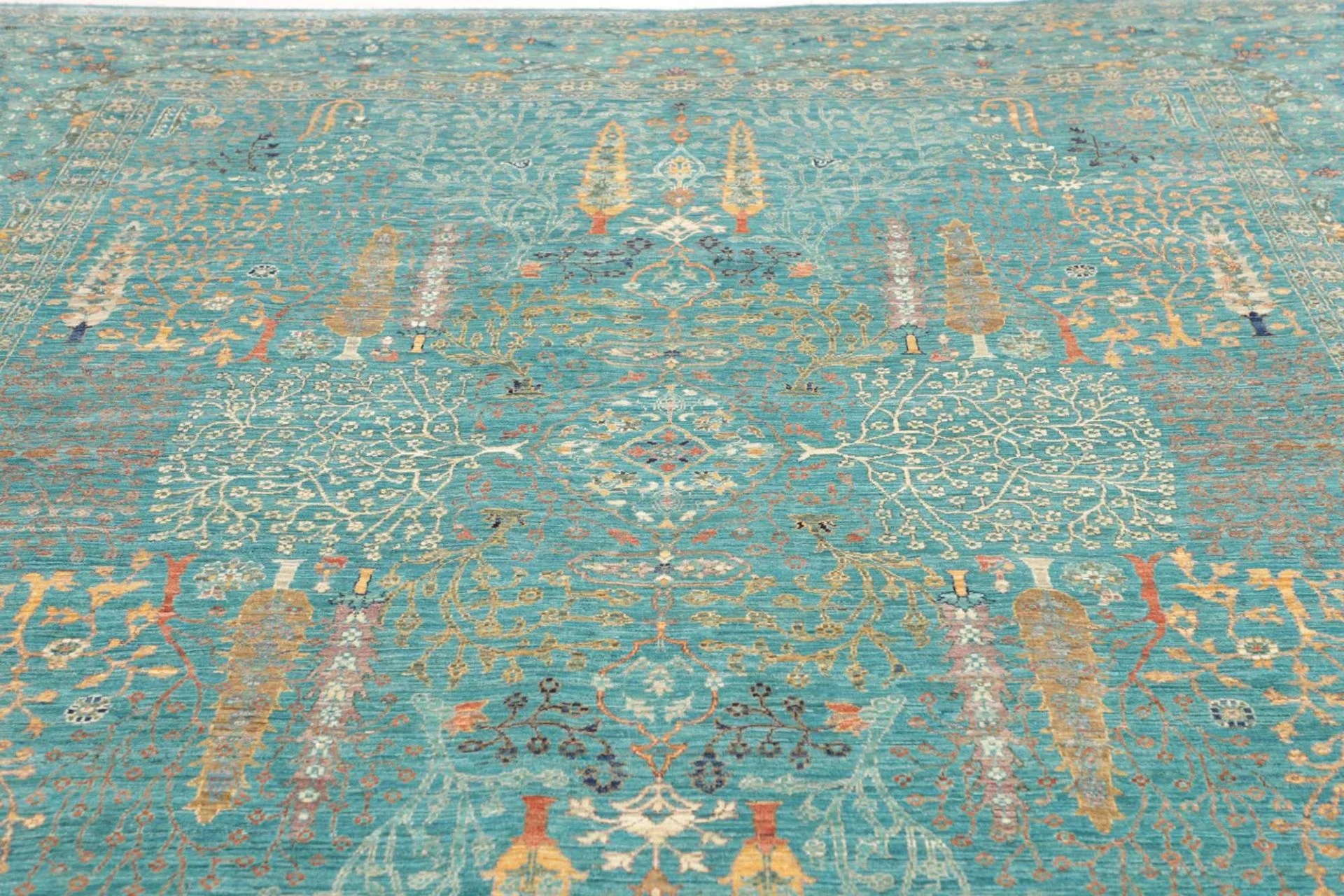 Hand-Knotted Wool Samarkand Pakistani Rug, 248 × 301 cm