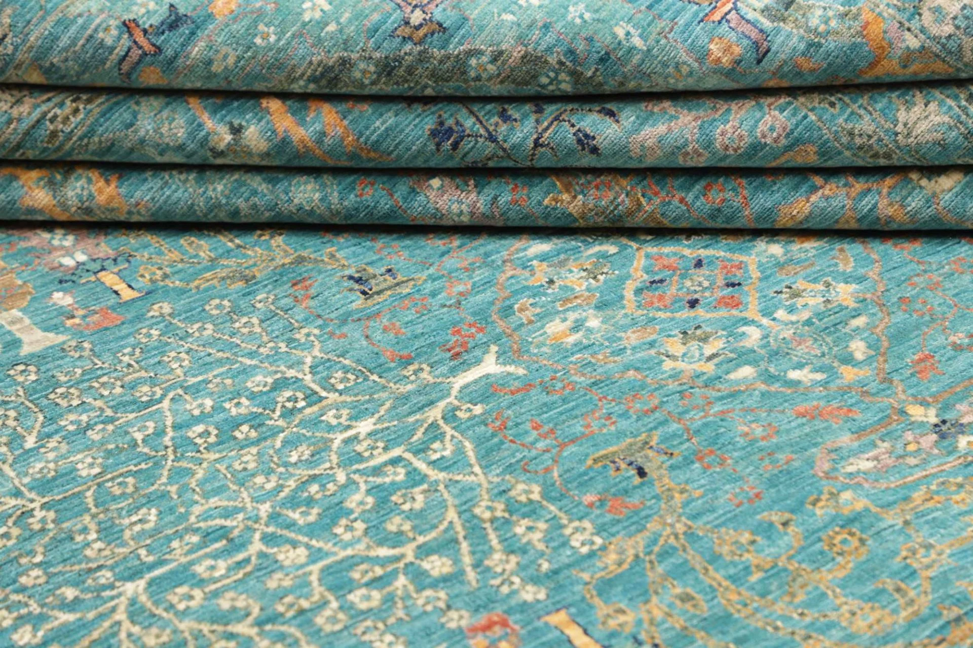 Hand-Knotted Wool Samarkand Pakistani Rug, 248 × 301 cm