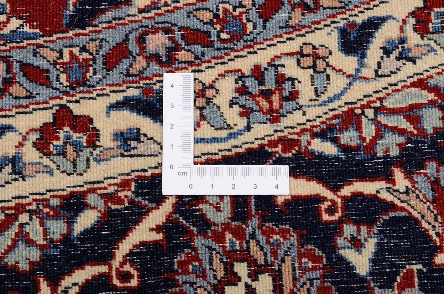 Isfahan Chinese Rug 250 × 250 cm, Wool, hand-knotted