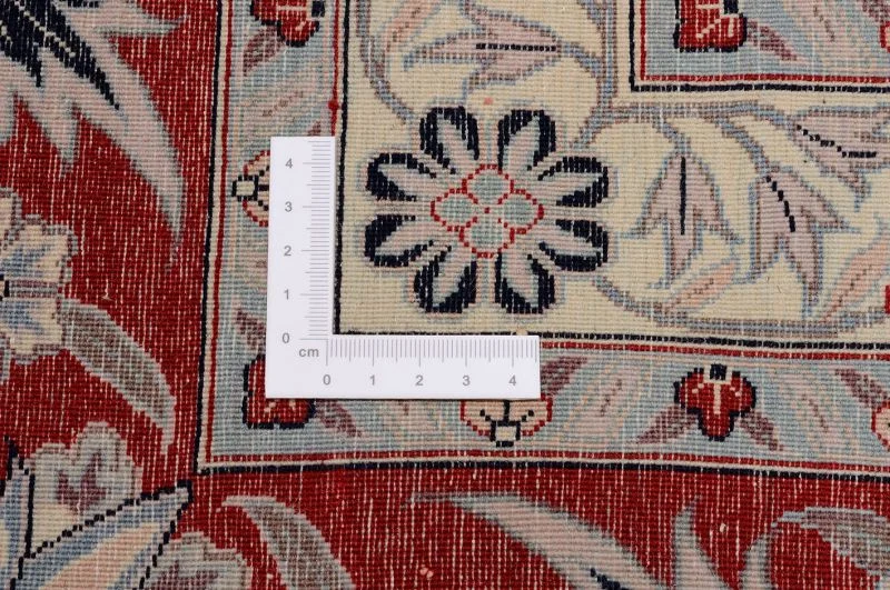 Isfahan Chinese Rug 275 × 375 cm, Wool, hand-knotted