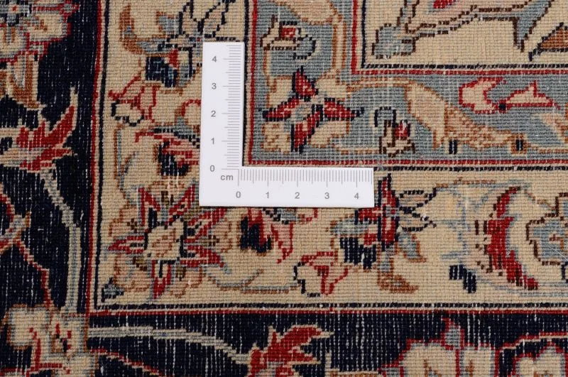 Isfahan Chinese Rug 280 × 365 cm, Wool, hand-knotted