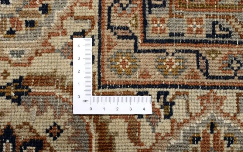 Tabriz Indian Rug — hand-knotted, 171 × 242 cm, Wool & Silk