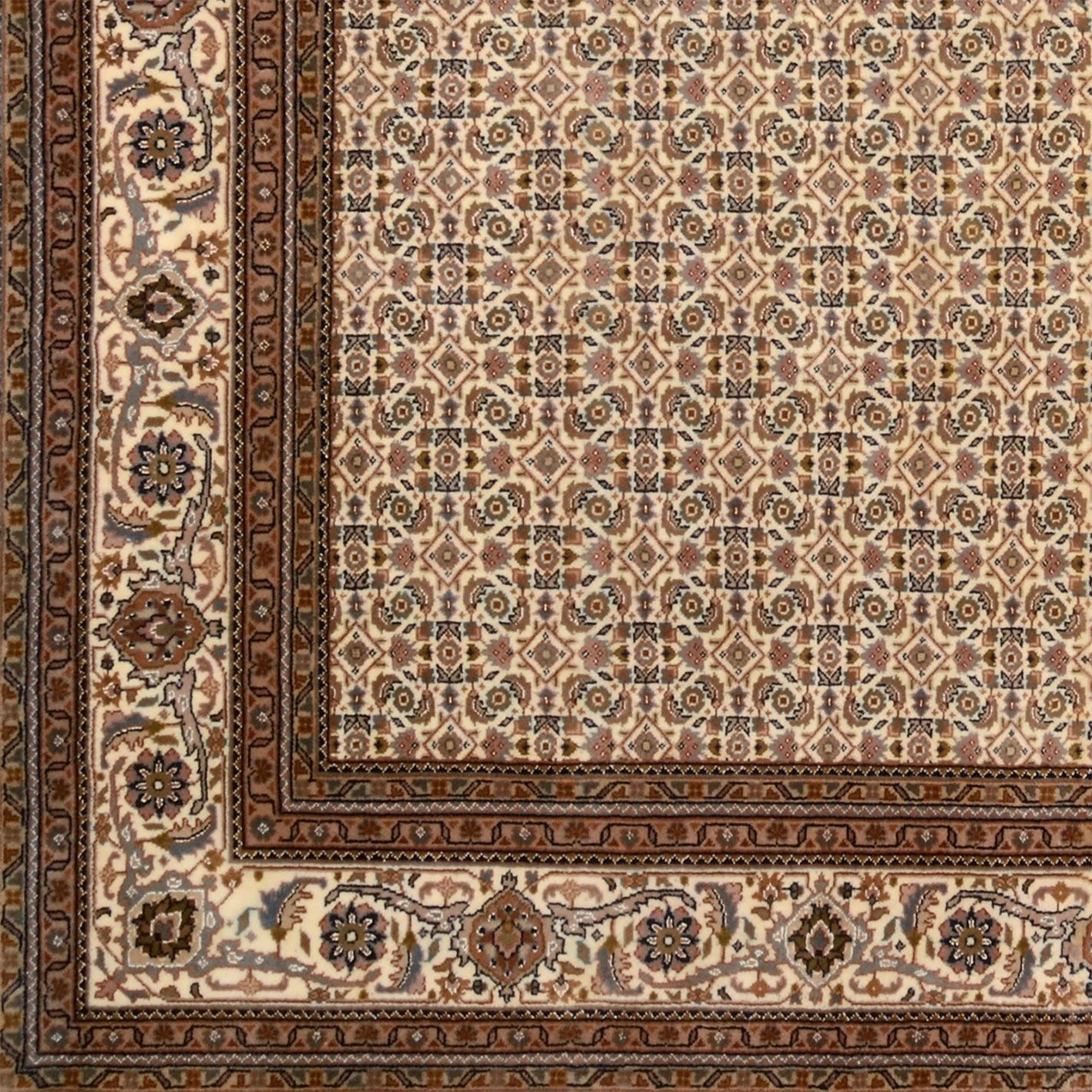 Tabriz Indian Rug 244 × 307 cm, Wool & Silk, hand-knotted