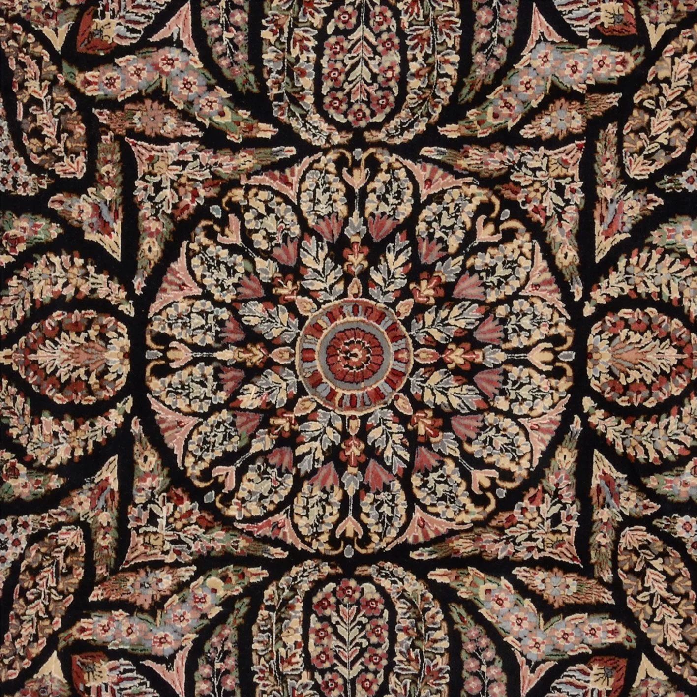 Isfahan Indian Rug 254 × 352 cm, Wool, hand-knotted