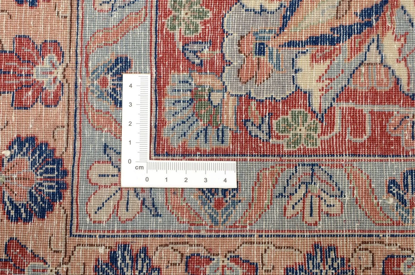 Isfahan Chinese Rug 272 × 375 cm, Wool, hand-knotted