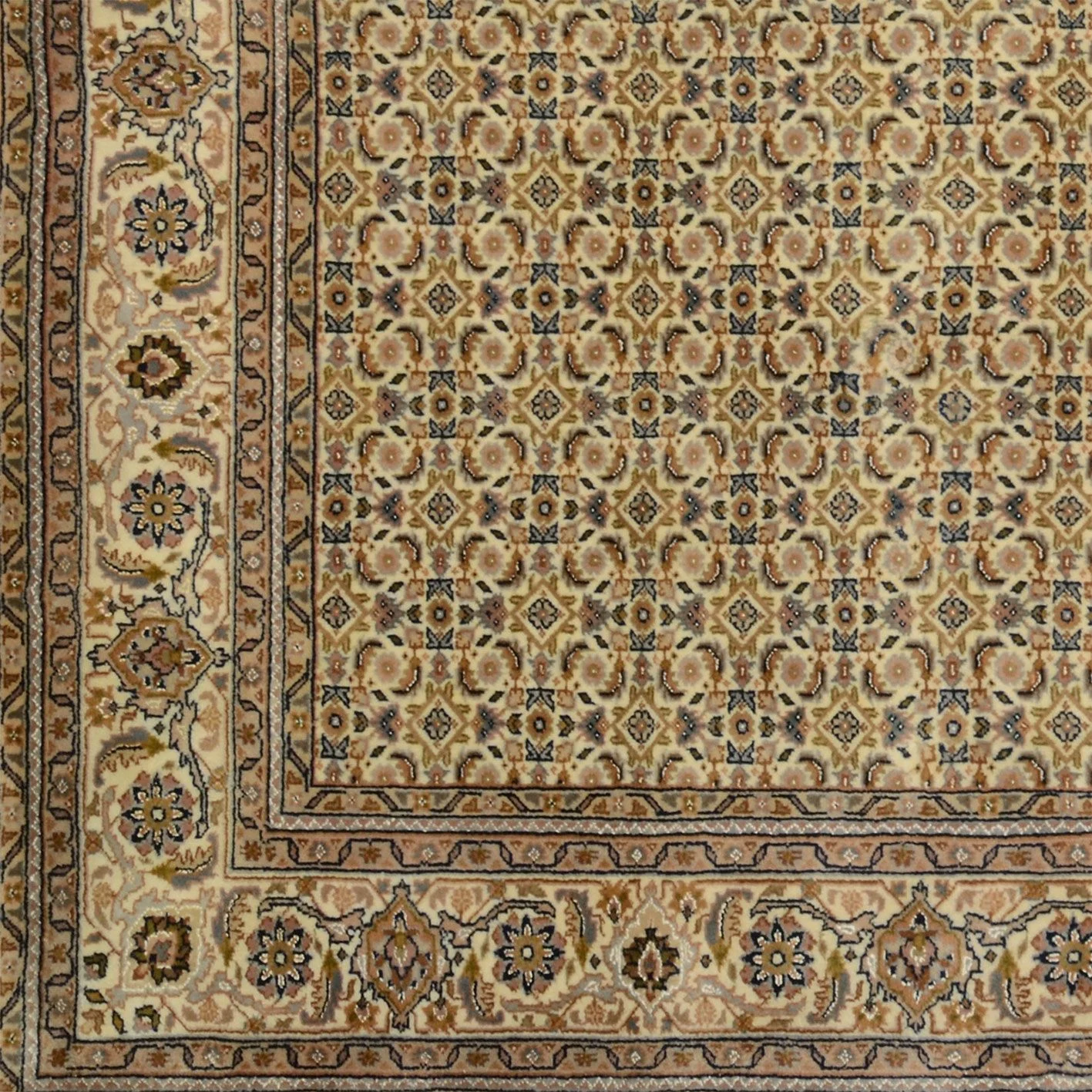 orientteppich-tabriz-198-x-295-cm-schurwolle-handgeknupft-3 Tabriz Indian Rug — hand-knotted, 198 × 295 cm, Wool