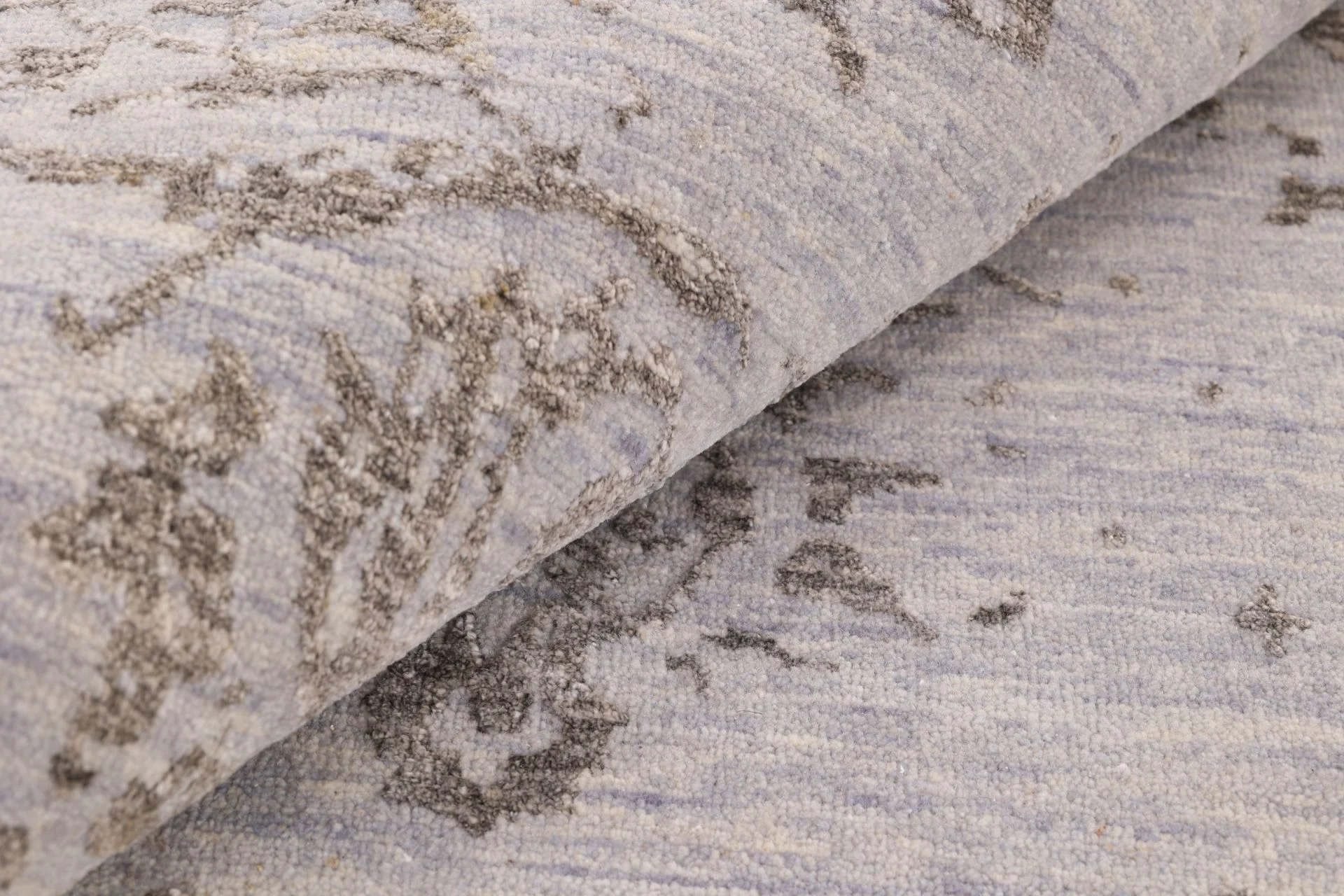Indian Rug 239 × 309 cm, Wool & Silk, hand-knotted