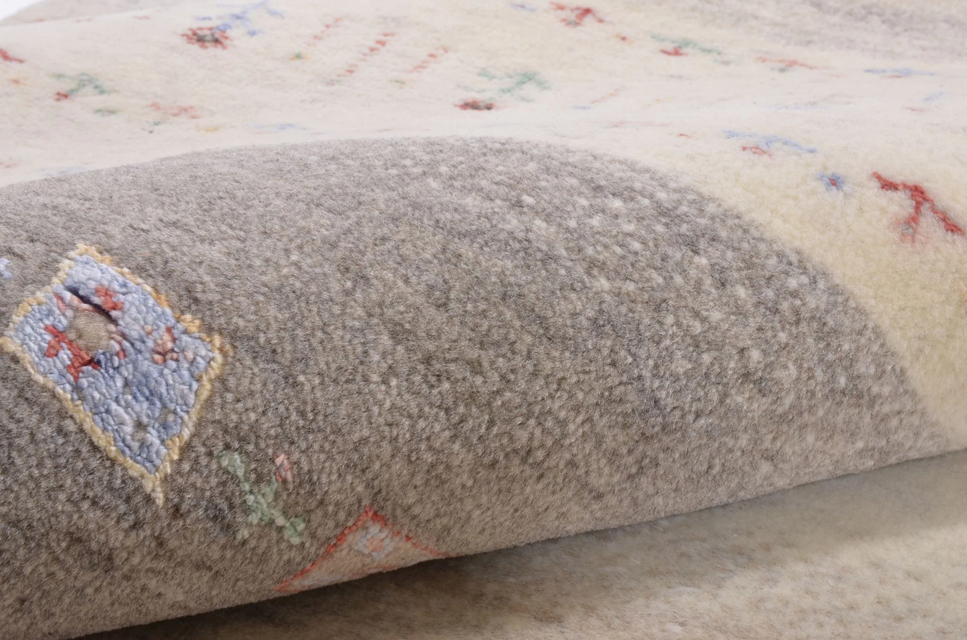 Loribaft Indian Rug 173 × 249 cm, Wool & Silk, hand-knotted