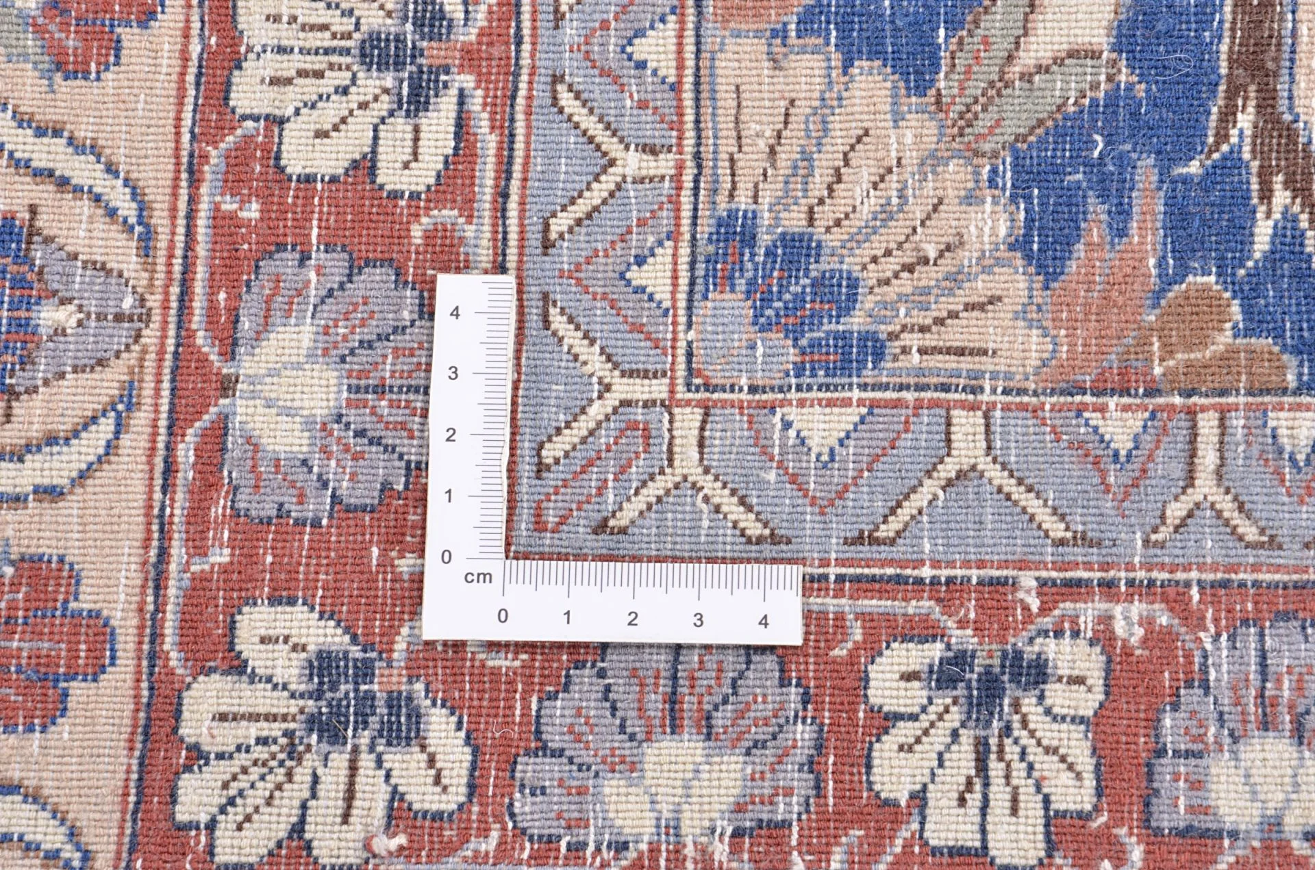 Isfahan Chinese Rug 278 × 375 cm, Wool, hand-knotted
