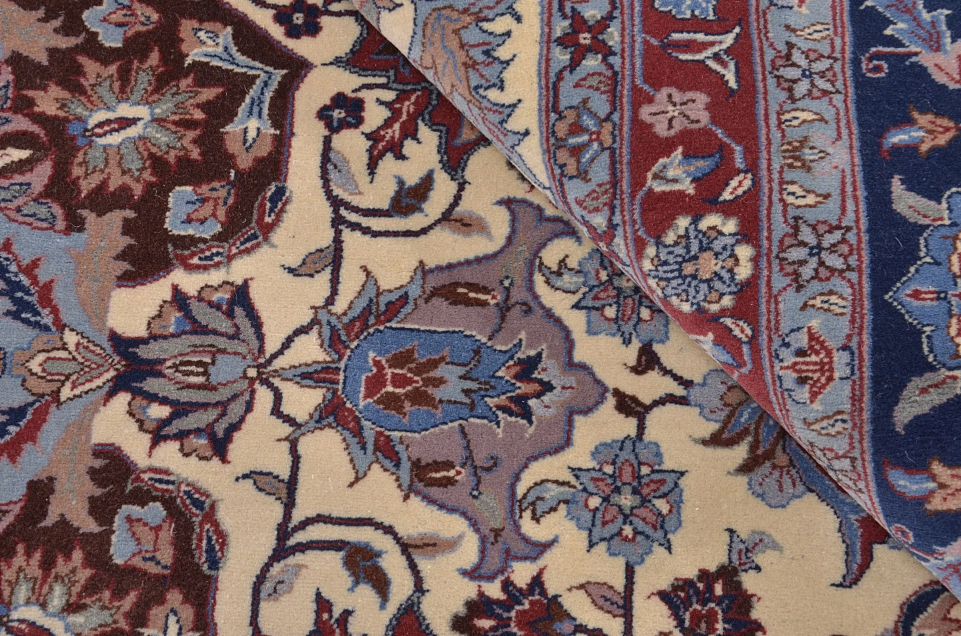 Hand-Knotted Wool Isfahan Chinese Rug, 285 × 367 cm