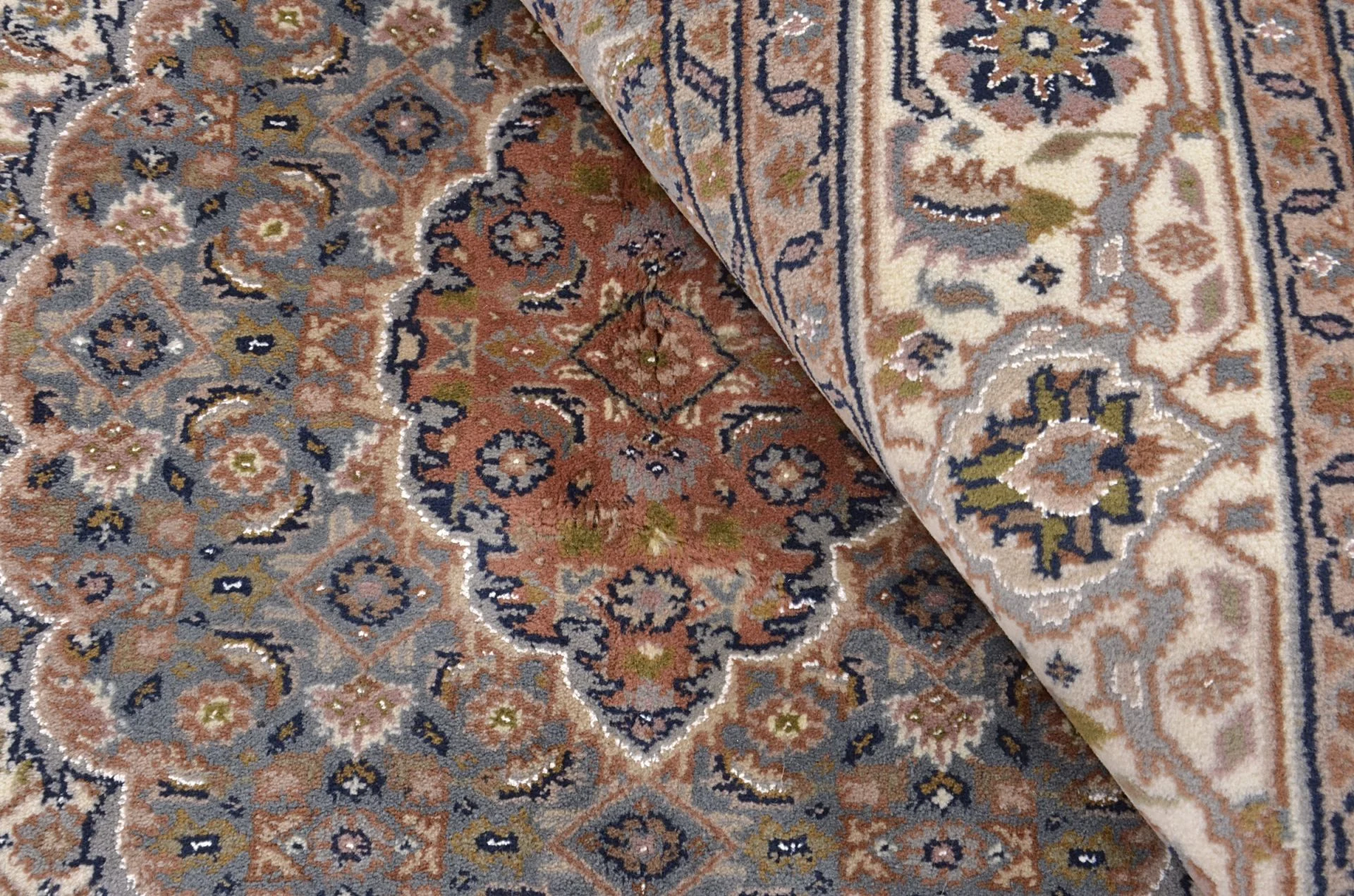 Hand-Knotted Wool Tabriz Indian Rug, 172 × 238 cm