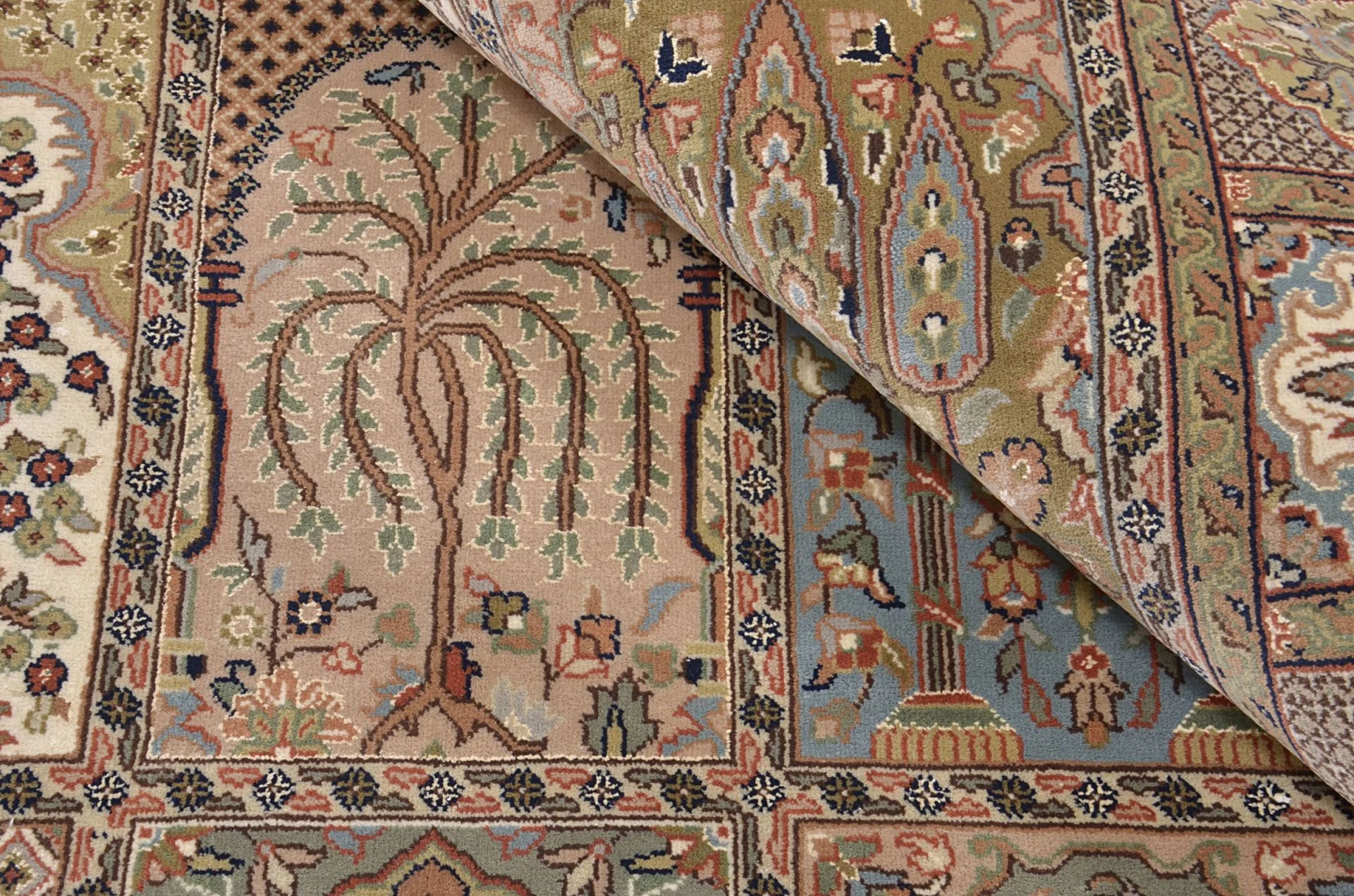 Qom Indian Rug 170 × 237 cm, Wool, hand-knotted