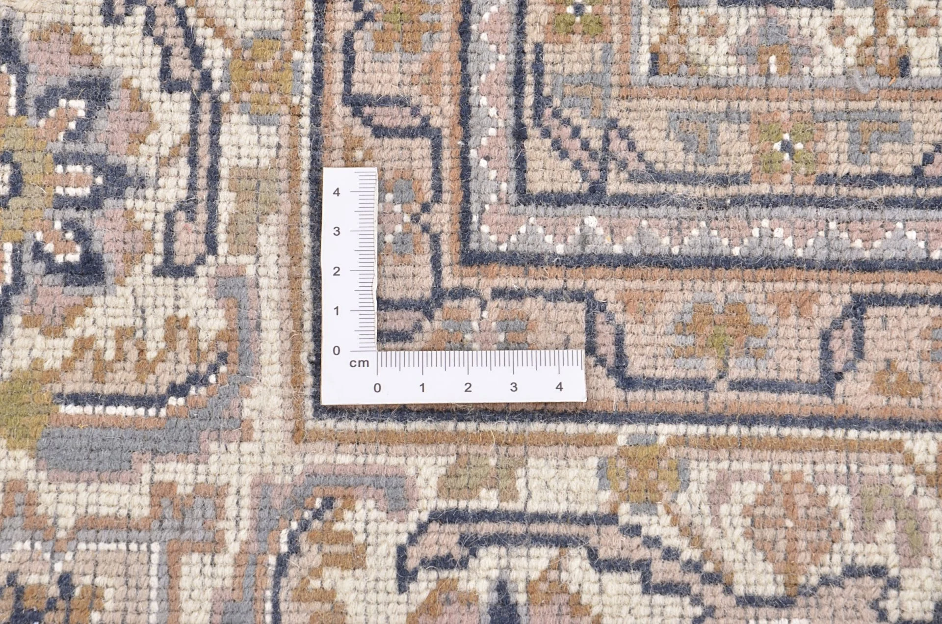 Hand-Knotted Wool Tabriz Indian Rug, 198 × 300 cm