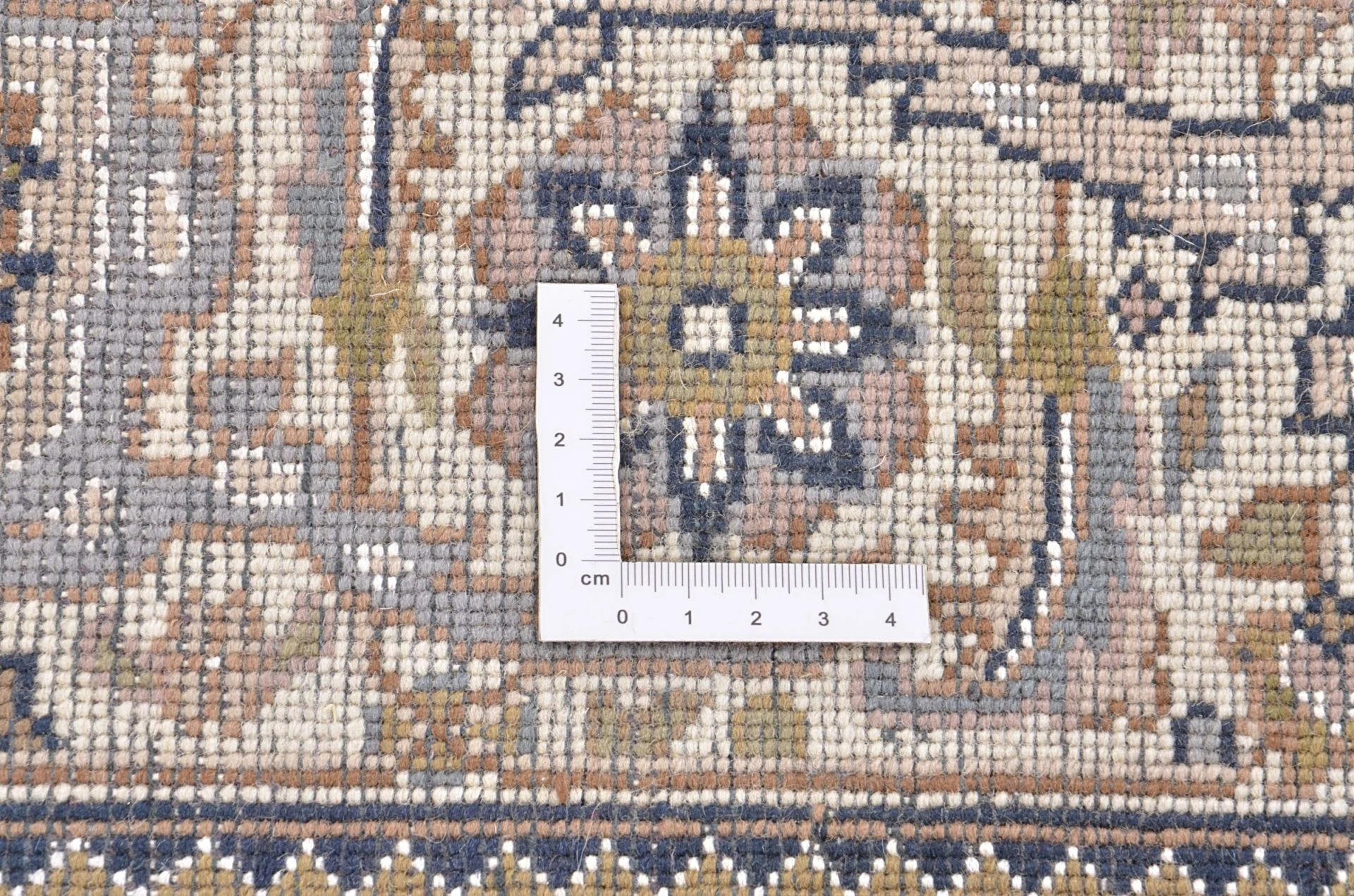 Hand-Knotted Wool Tabriz Indian Rug, 250 × 300 cm