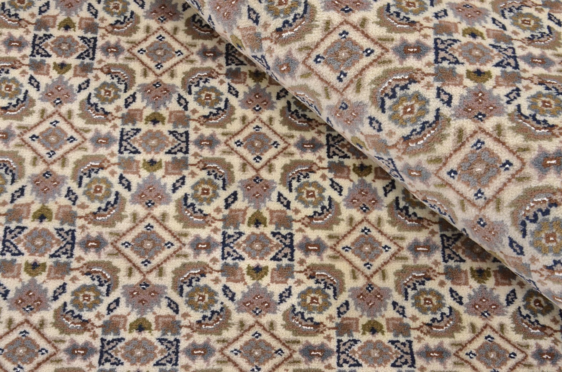 Hand-Knotted Wool Tabriz Indian Rug, 250 × 300 cm