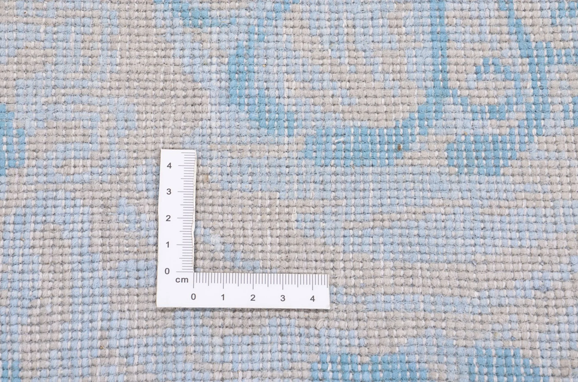 Indian Rug 167 × 242 cm, Wool, hand-knotted