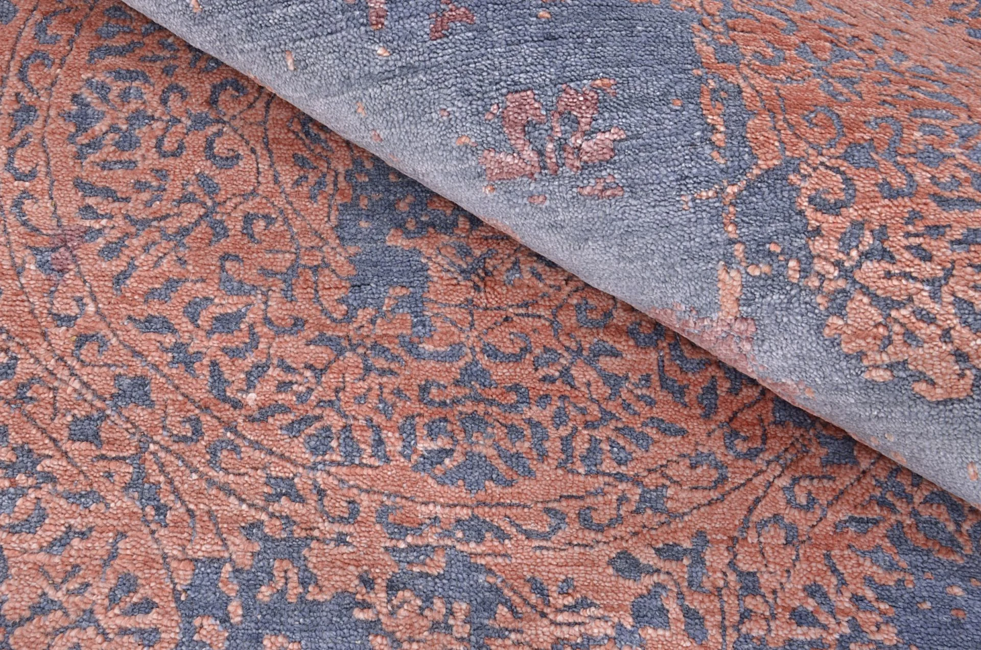 Indian Rug 171 × 238 cm, Wool, hand-knotted