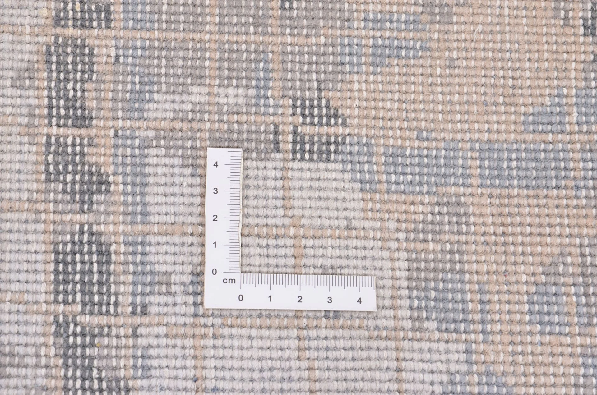 Hand-Knotted Wool Indian Rug, 172 × 241 cm