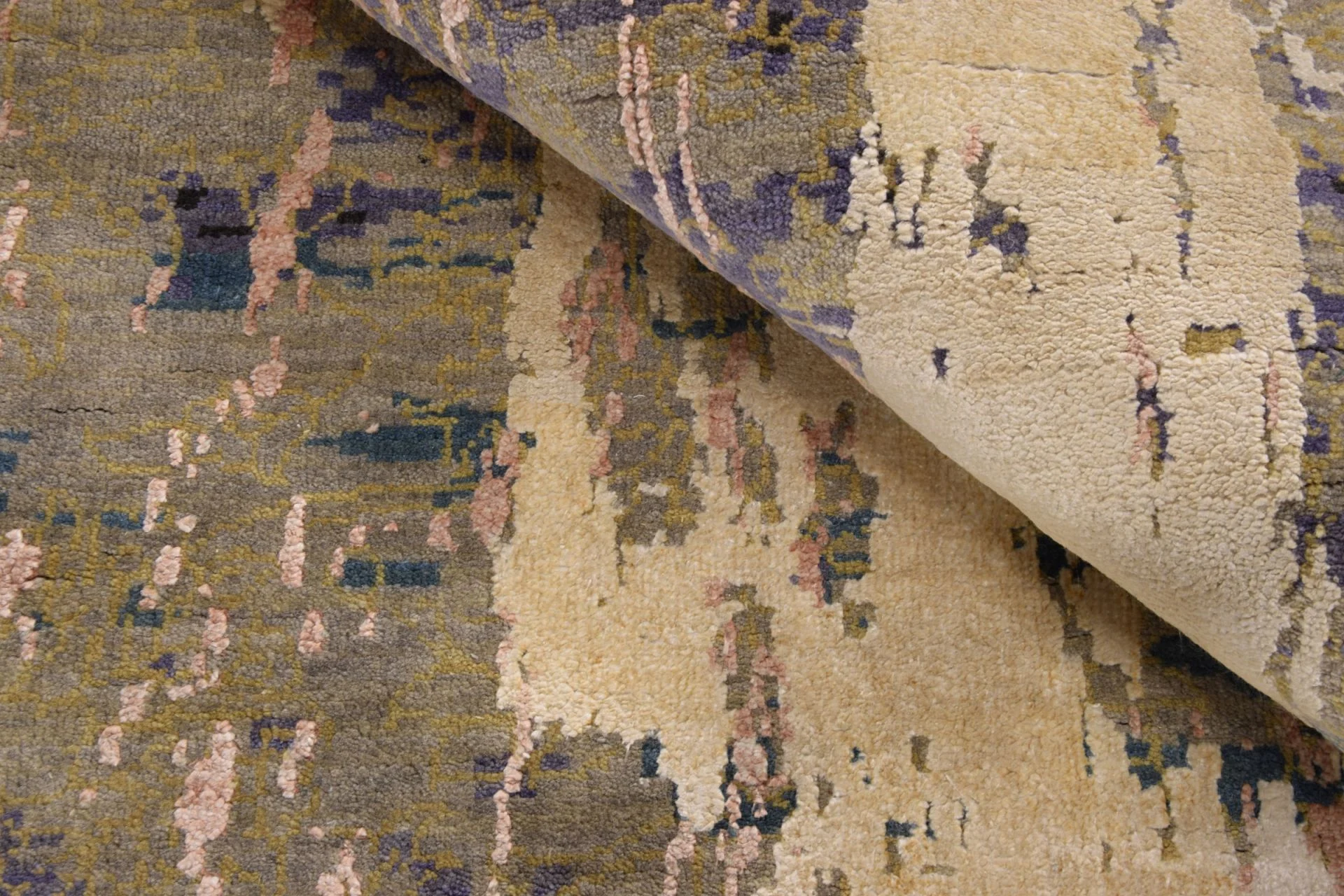 Indian Rug — hand-knotted, 243 × 243 cm, Silk