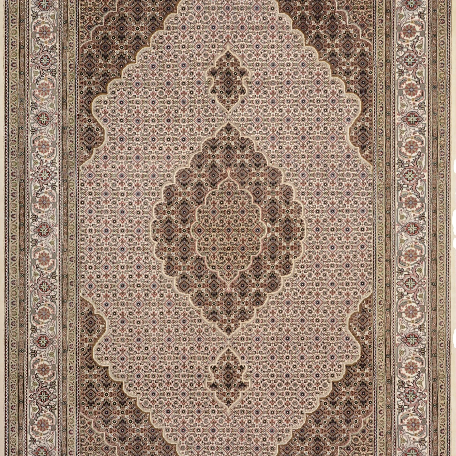 Tabriz Indian Rug 169 × 244 cm, hand-knotted