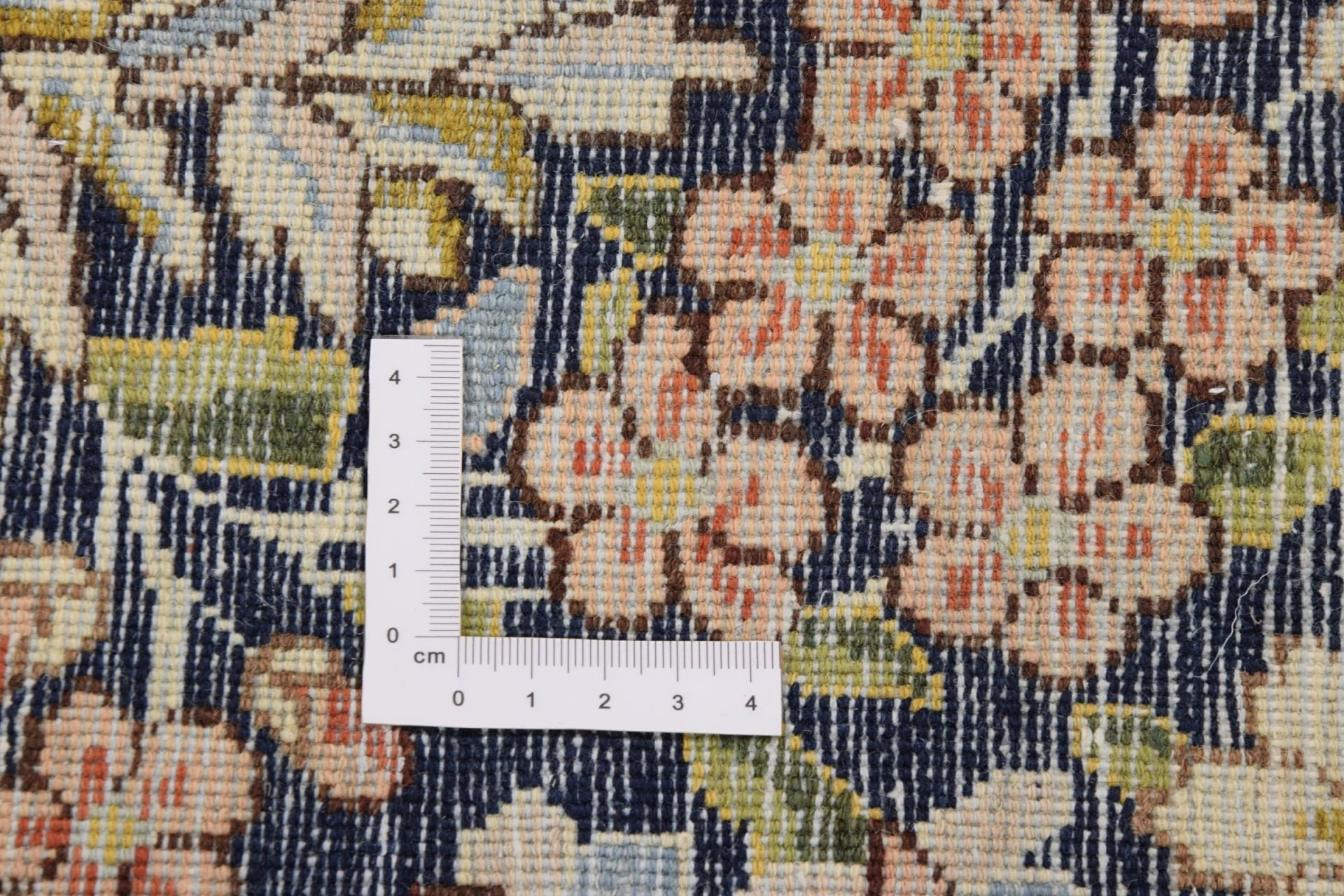Hand-Knotted Wool Pakistani Rug, 270 × 365 cm