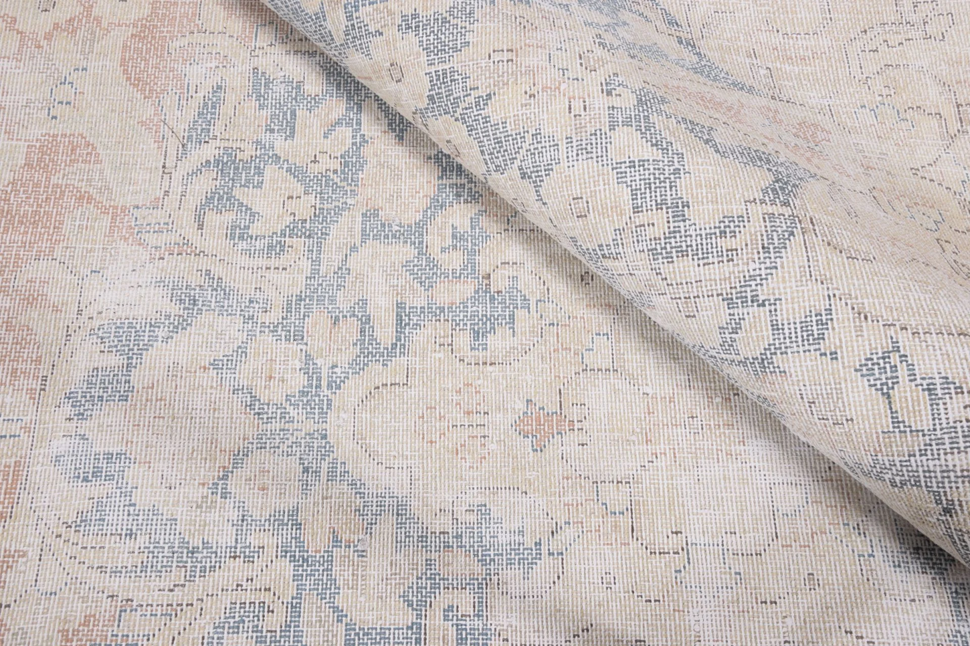 Pakistani Rug — hand-knotted, 392 × 294 cm, Wool