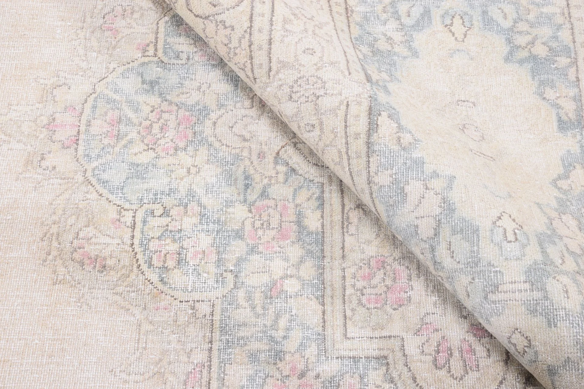 Hand-Knotted Wool Pakistani Rug, 374 × 285 cm