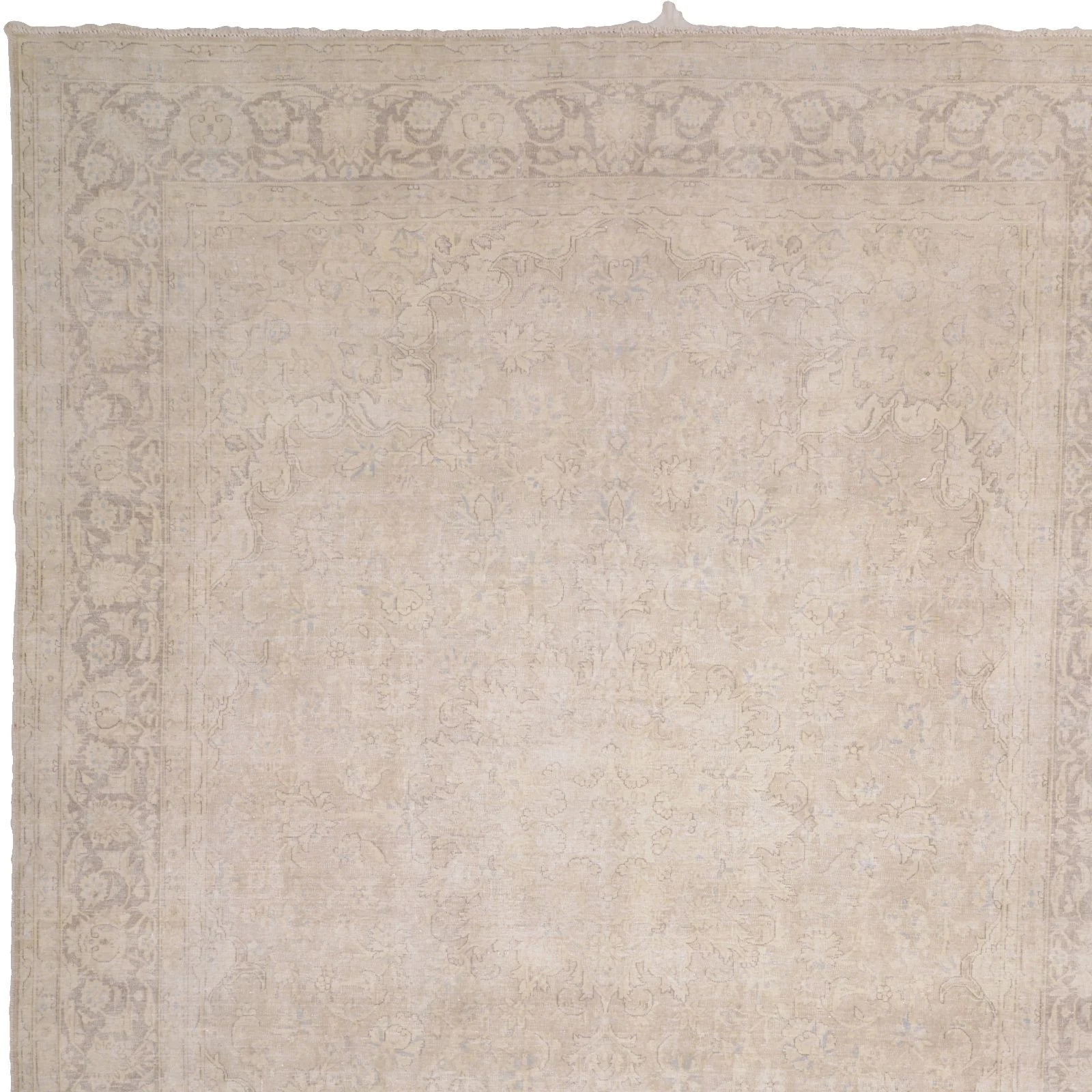 Pakistani Rug — hand-knotted, 394 × 295 cm, Wool