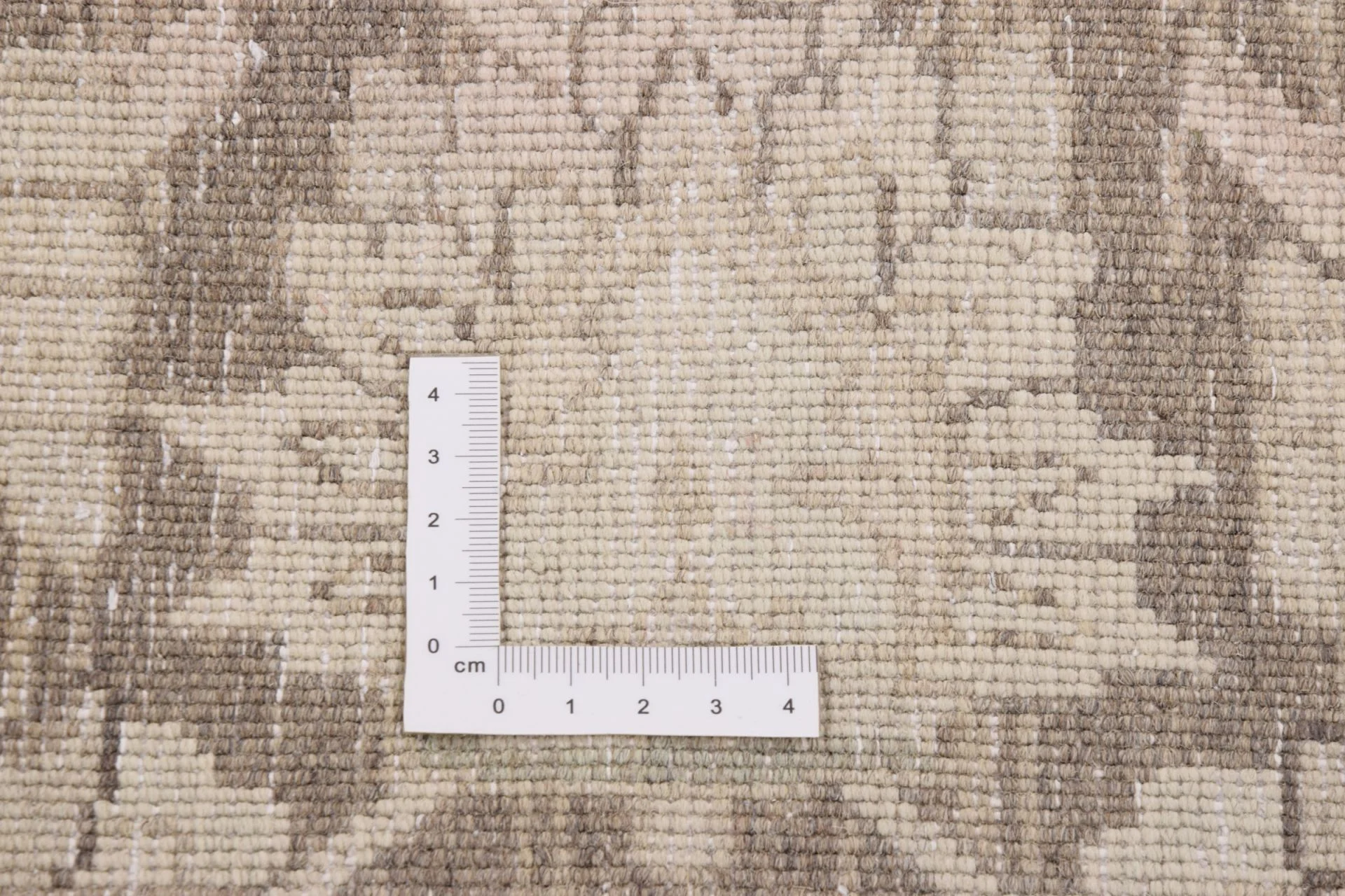 Pakistani Rug — hand-knotted, 394 × 295 cm, Wool